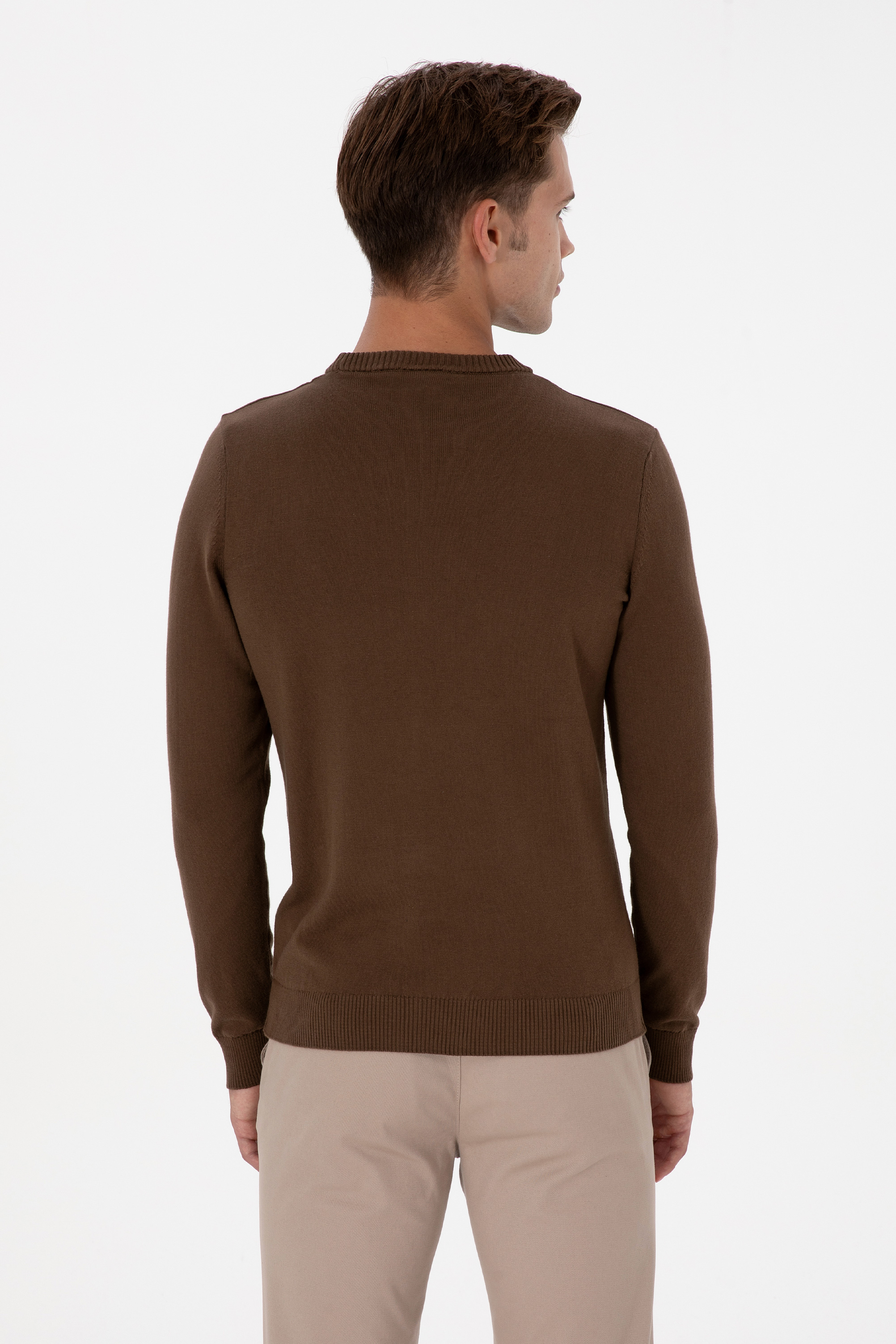 Erkek Slim Fit Bisiklet Yaka Kahverengi Basic Kazak - Image 5