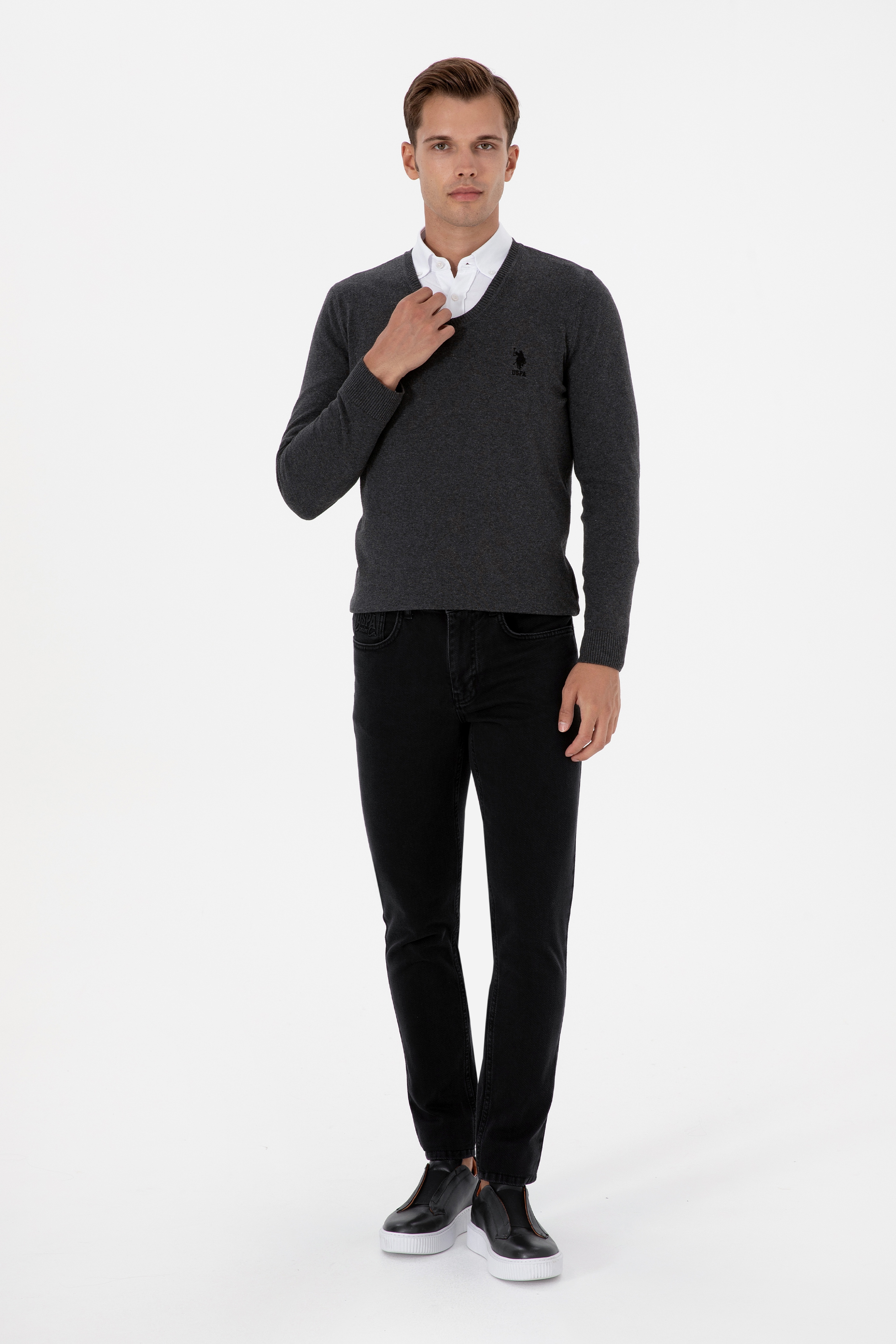 Erkek Slim Fit V Yaka Antrasit Melanj Basic Kazak - Image 4