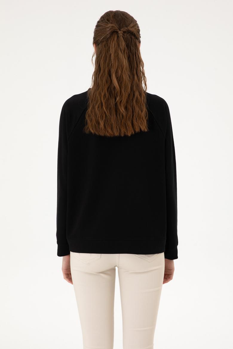 Kadın Siyah Regular Bisiklet Yaka Basic Sweatshırt - 50313610005