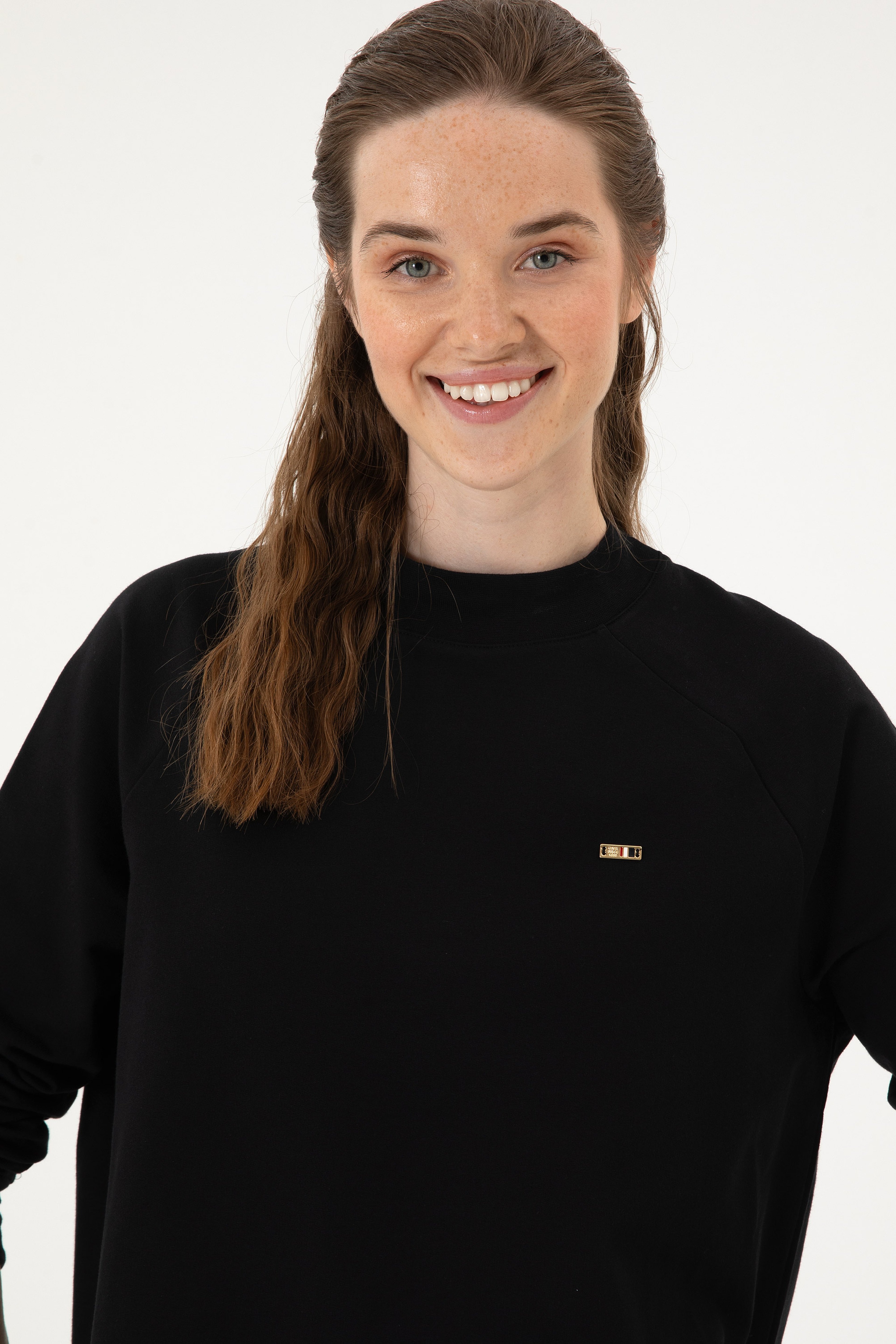 Kadın Siyah Regular Bisiklet Yaka Basic Sweatshırt - Image 2