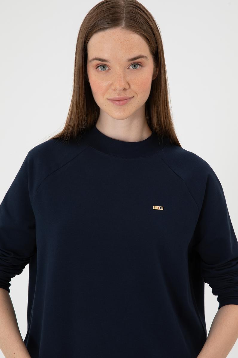 Kadın Lacivert Regular Bisiklet Yaka Basic Sweatshırt