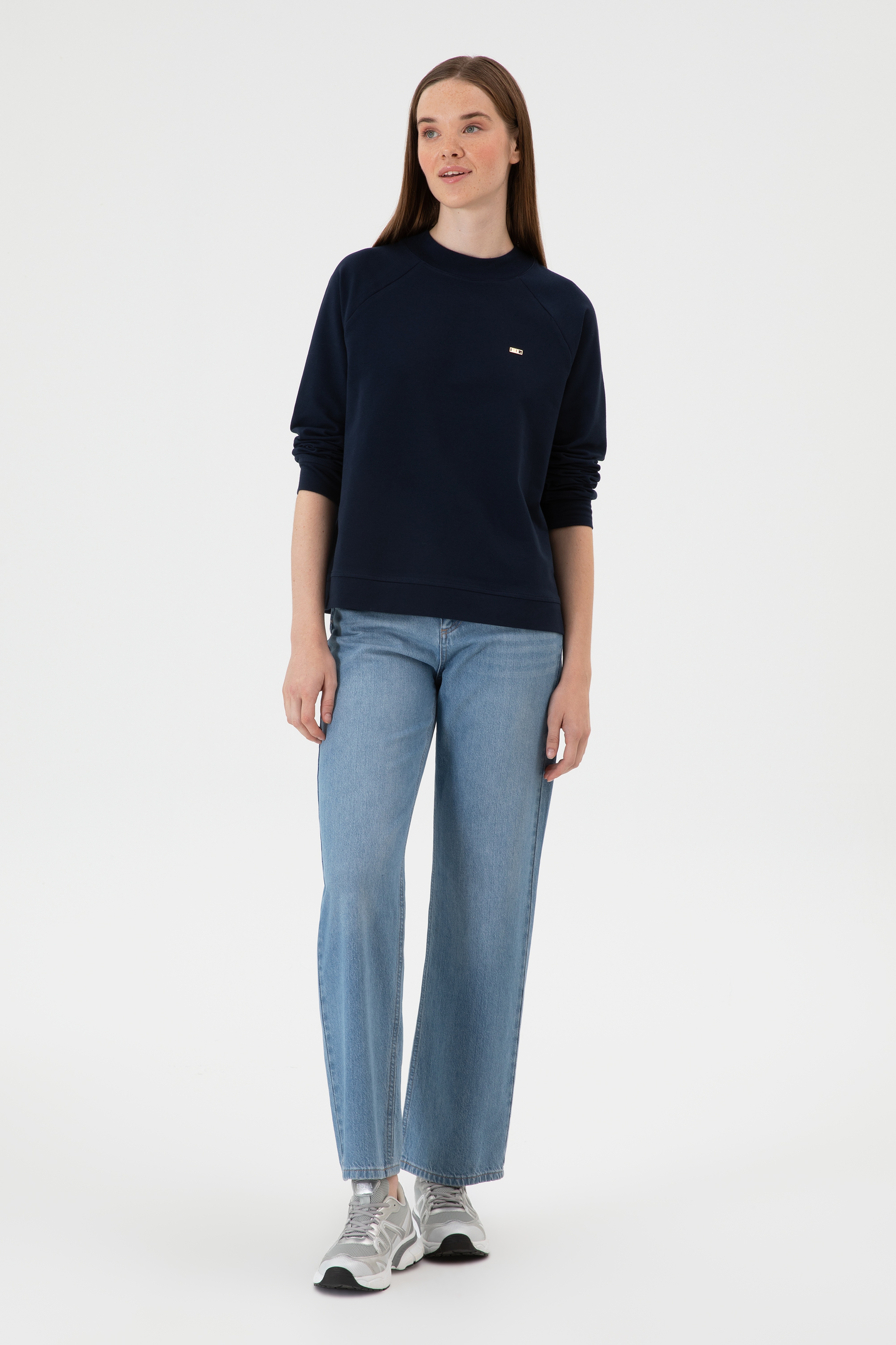 Kadın Lacivert Regular Bisiklet Yaka Basic Sweatshırt