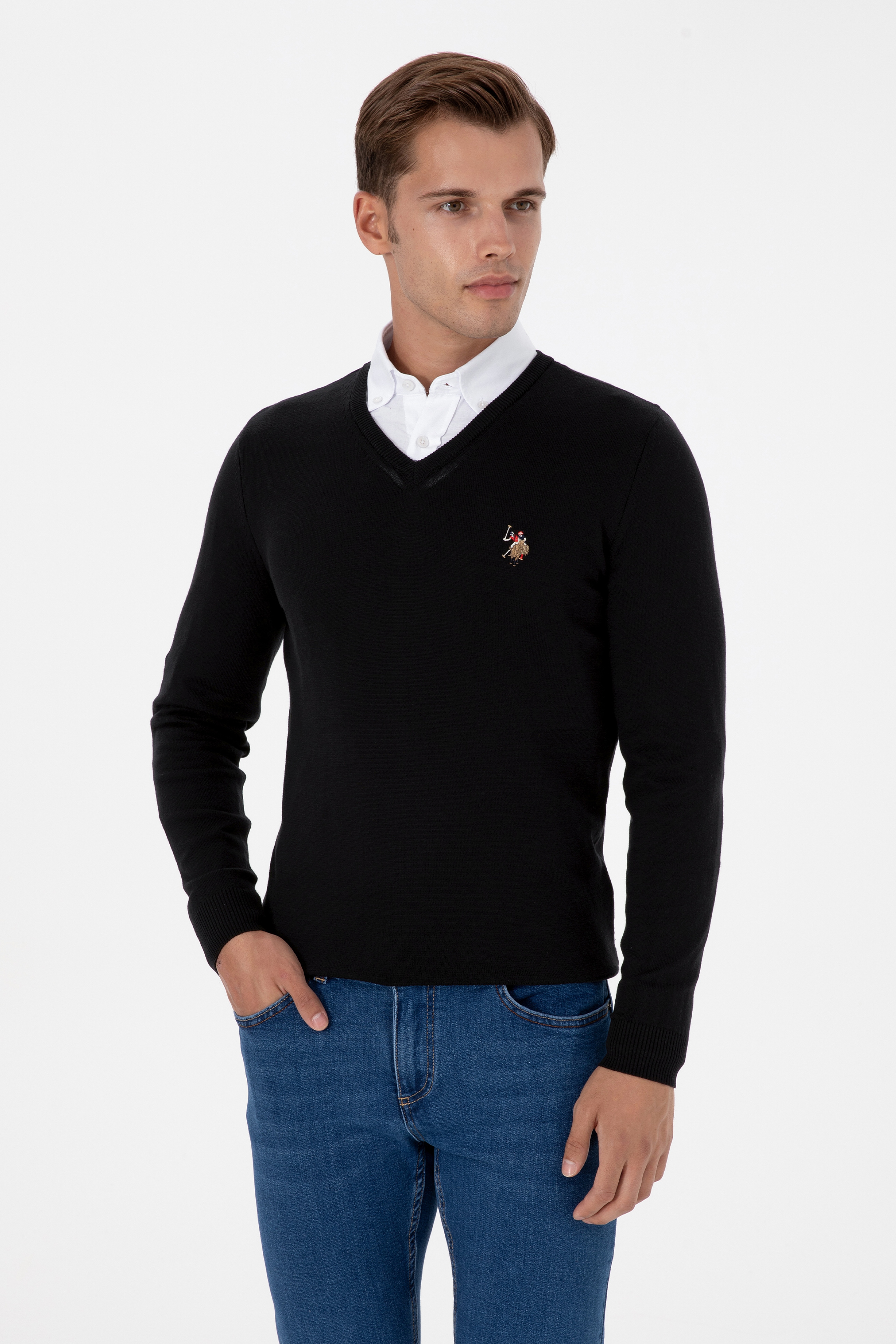 Erkek Slim Fit V Yaka Siyah Basic Kazak - Image 3