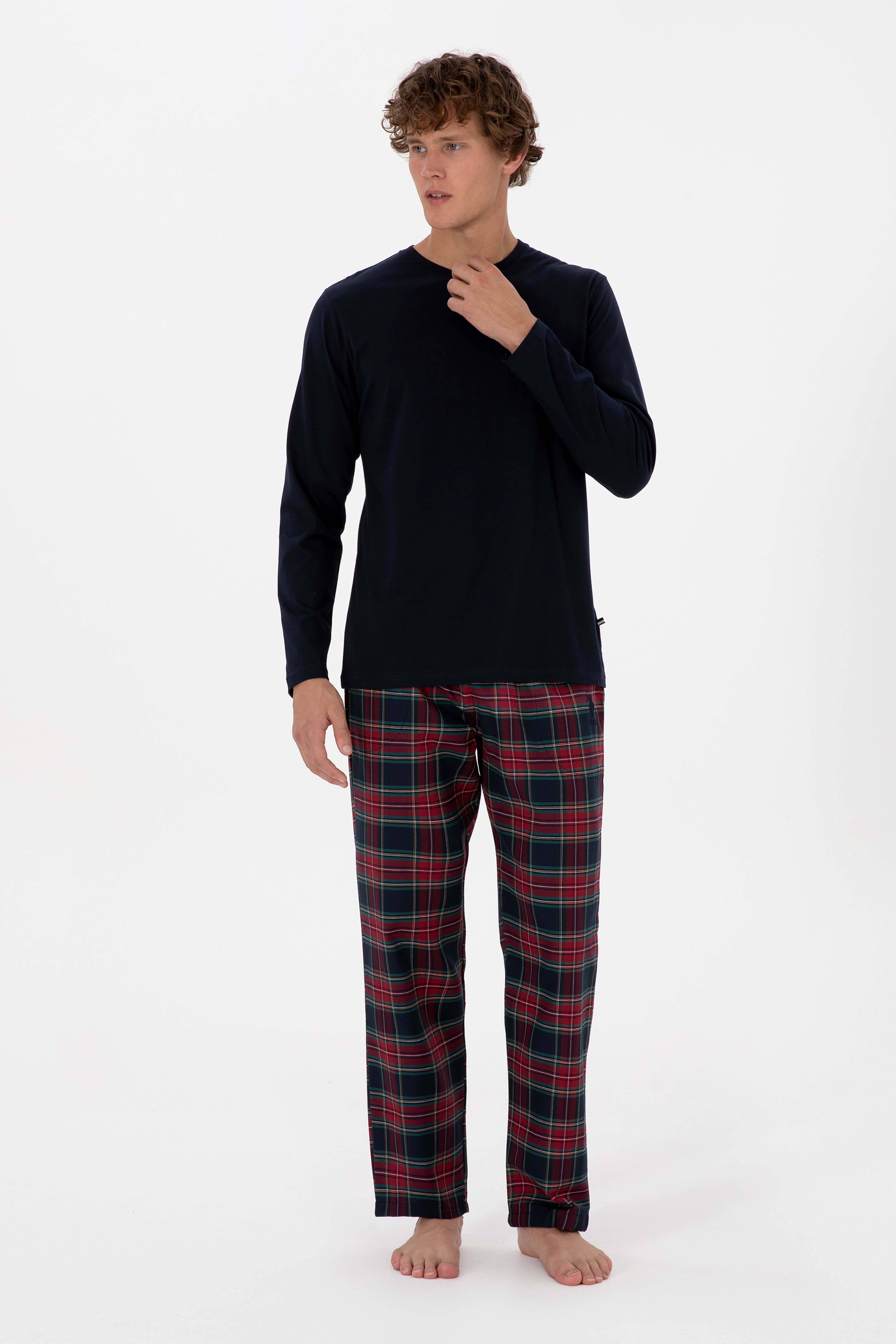 Erkek Kırmızı Ekoseli Lacivert Pijama Takımı
