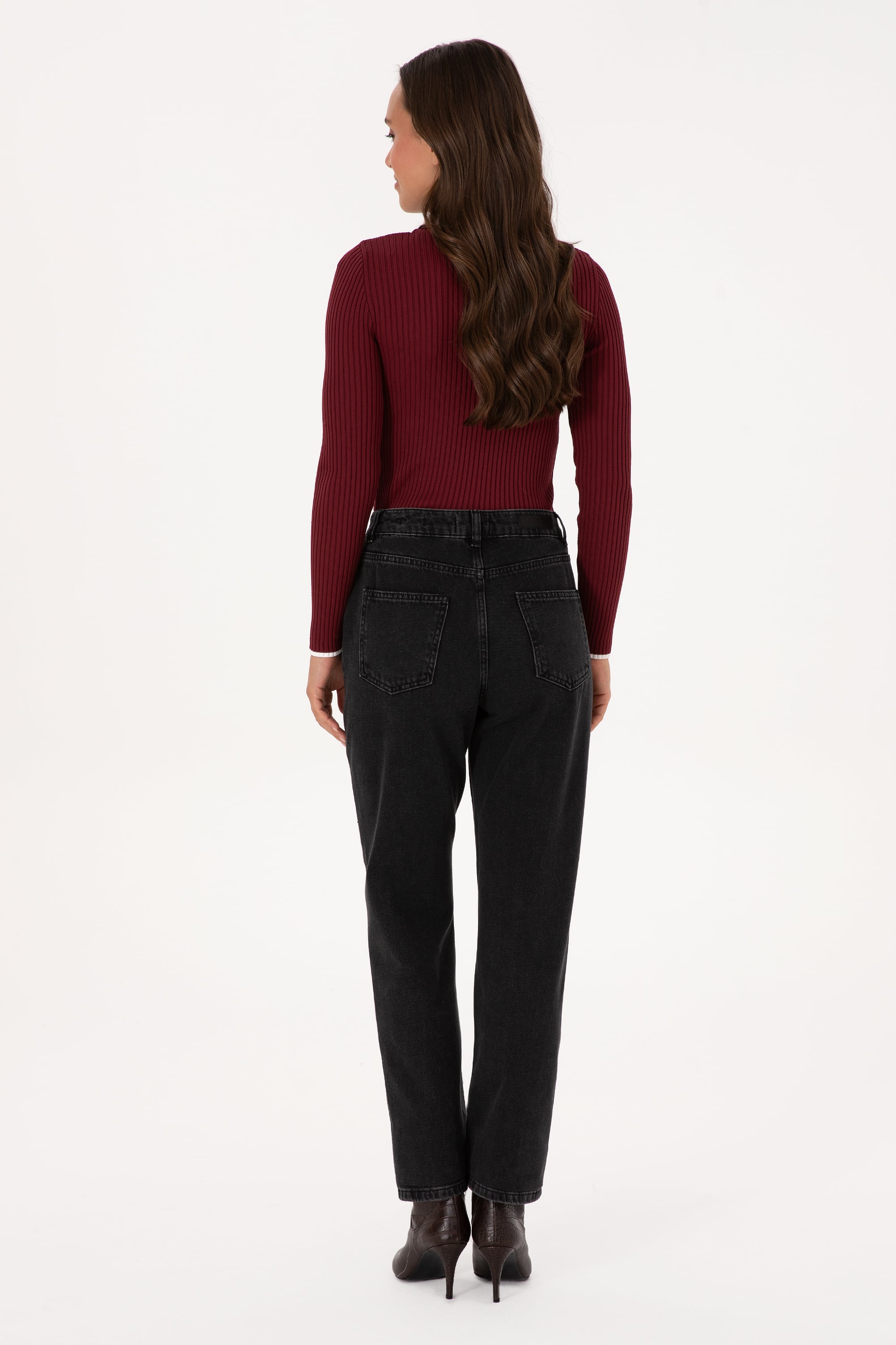 Kadın Siyah Straight Fit Jean Pantolon