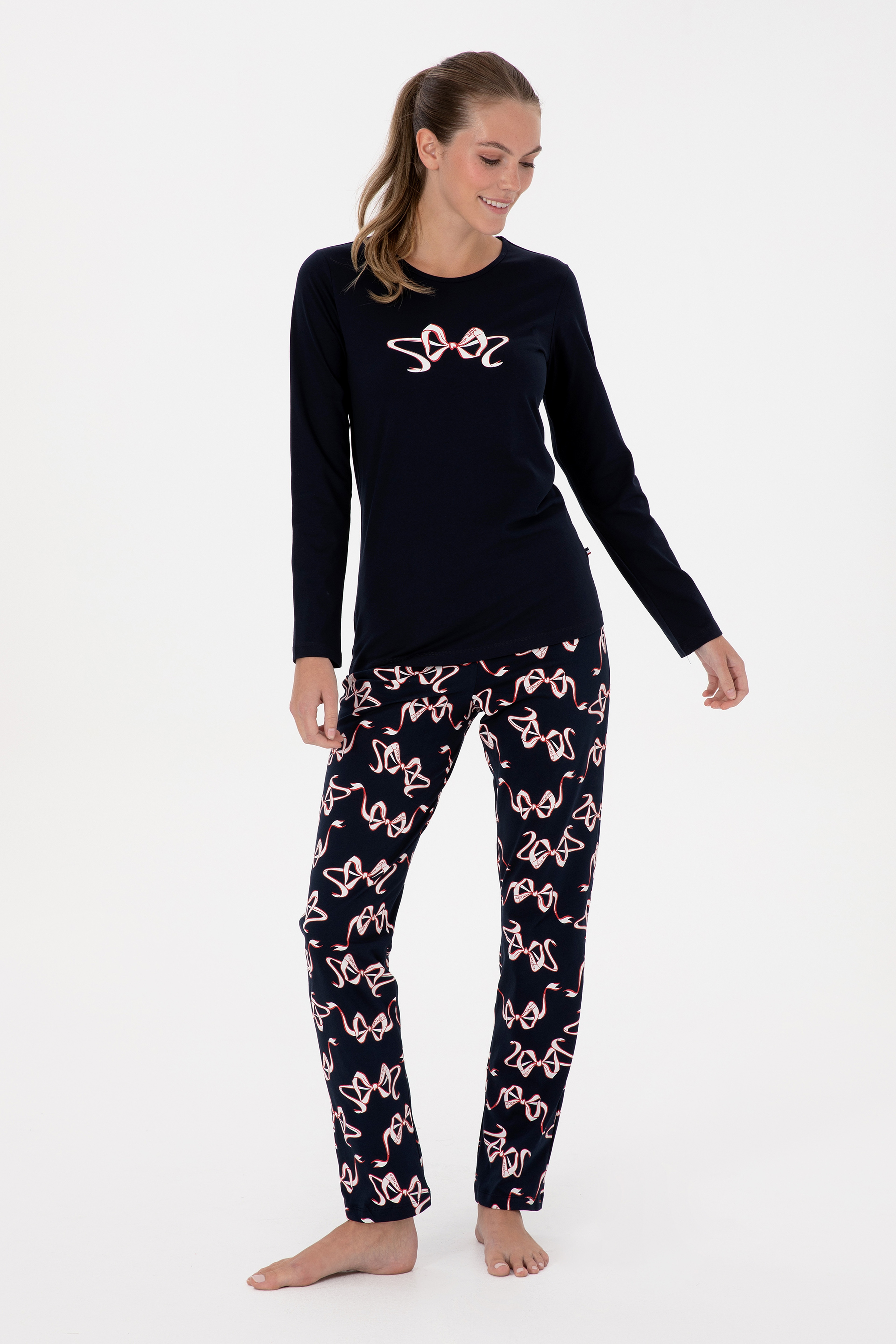 Kadın Lacivert Yılbaşı Temalı Pijama Takımı