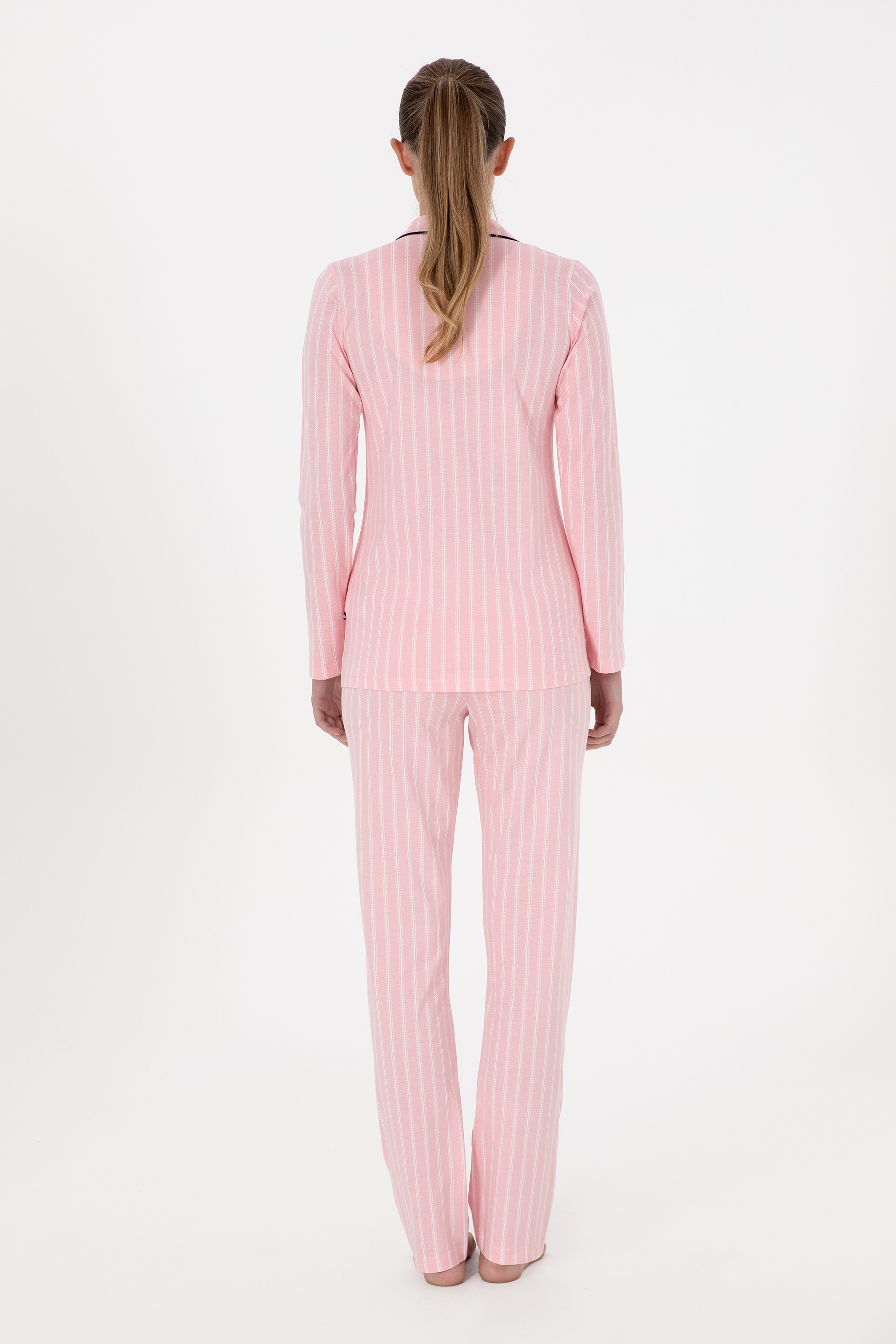 Kadın Pembe Çizgili Pijama Takımı