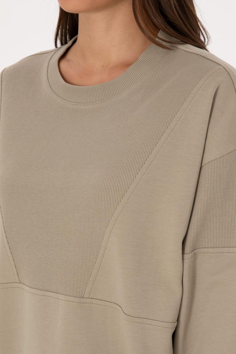 Kadın Açık Haki Pamuklu Bisiklet Yaka Sweatshirt - 50314170015