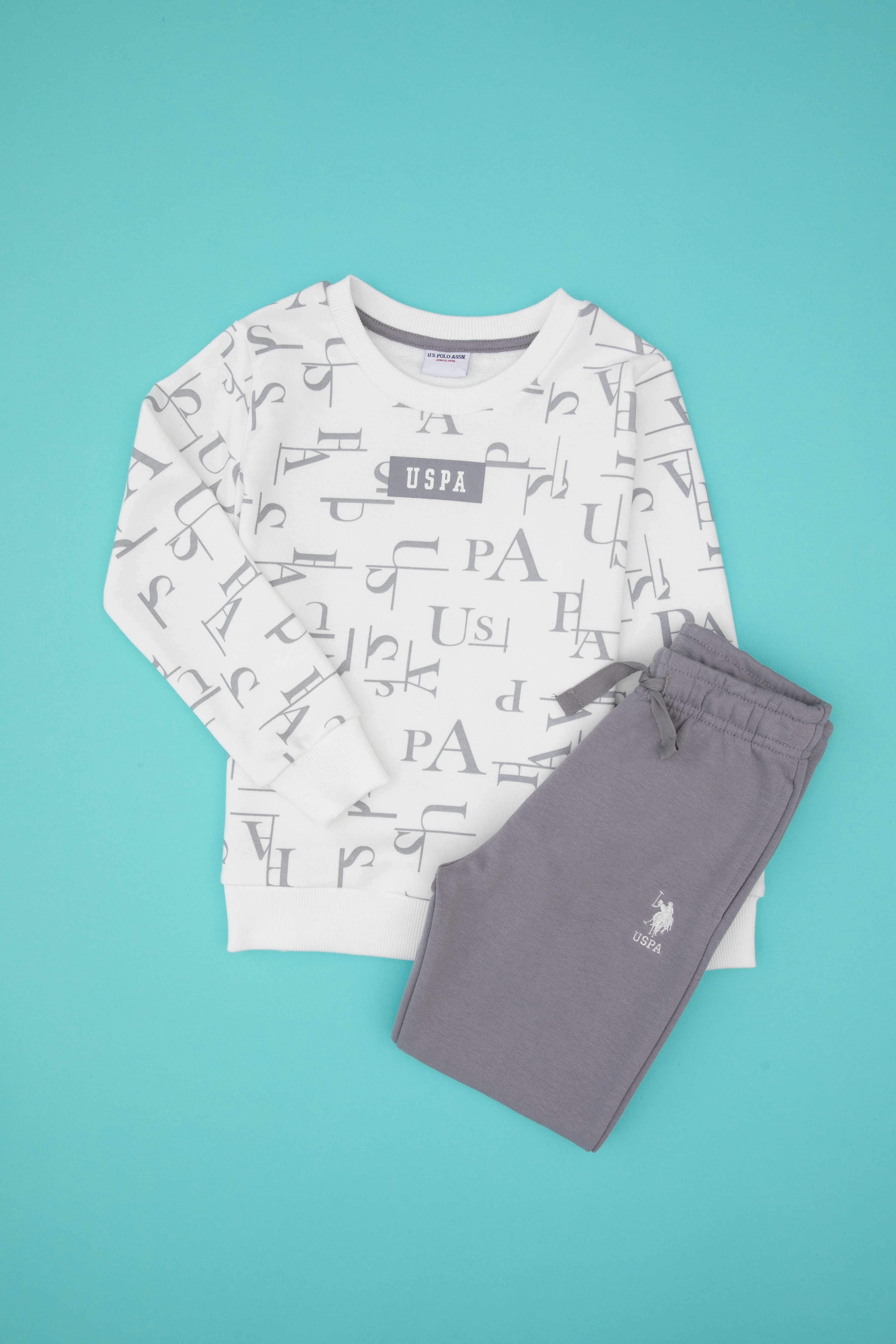 Erkek Çocuk Beyaz Pijama Takımı - Image 1