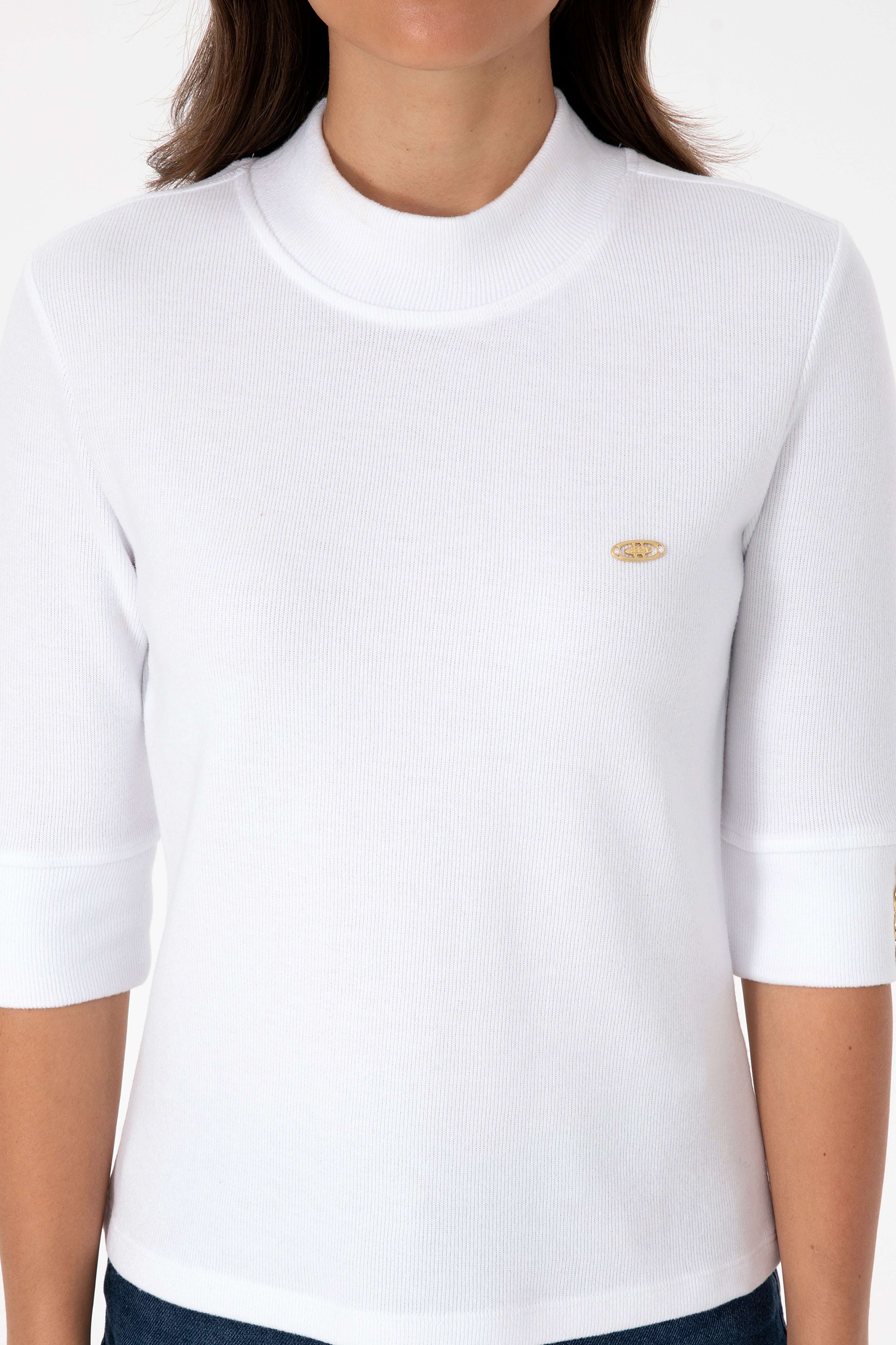 Kadın Beyaz Düğme Detaylı Balıkçı Yaka Sweatshirt - Image 6