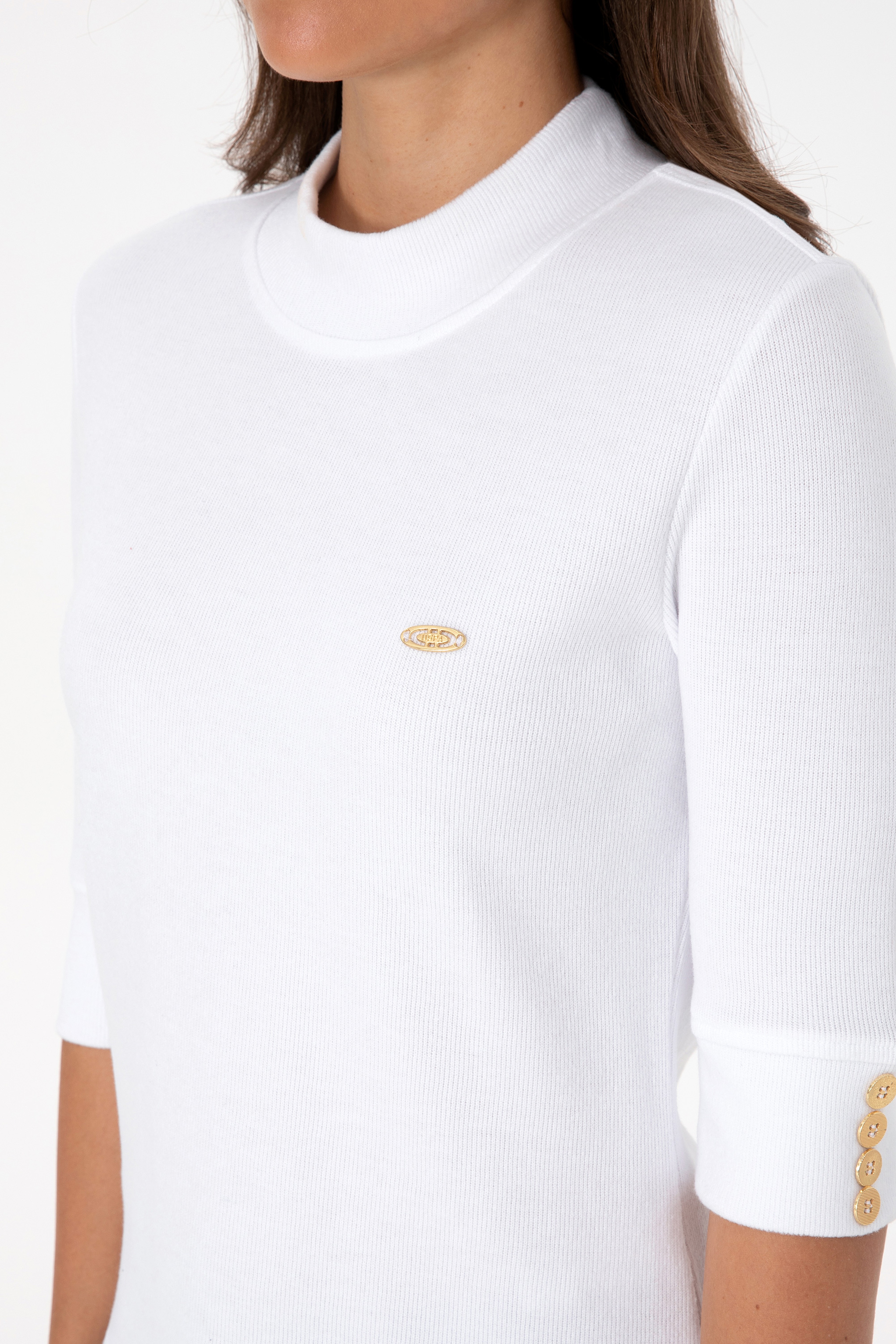Kadın Beyaz Düğme Detaylı Balıkçı Yaka Sweatshirt - Image 7