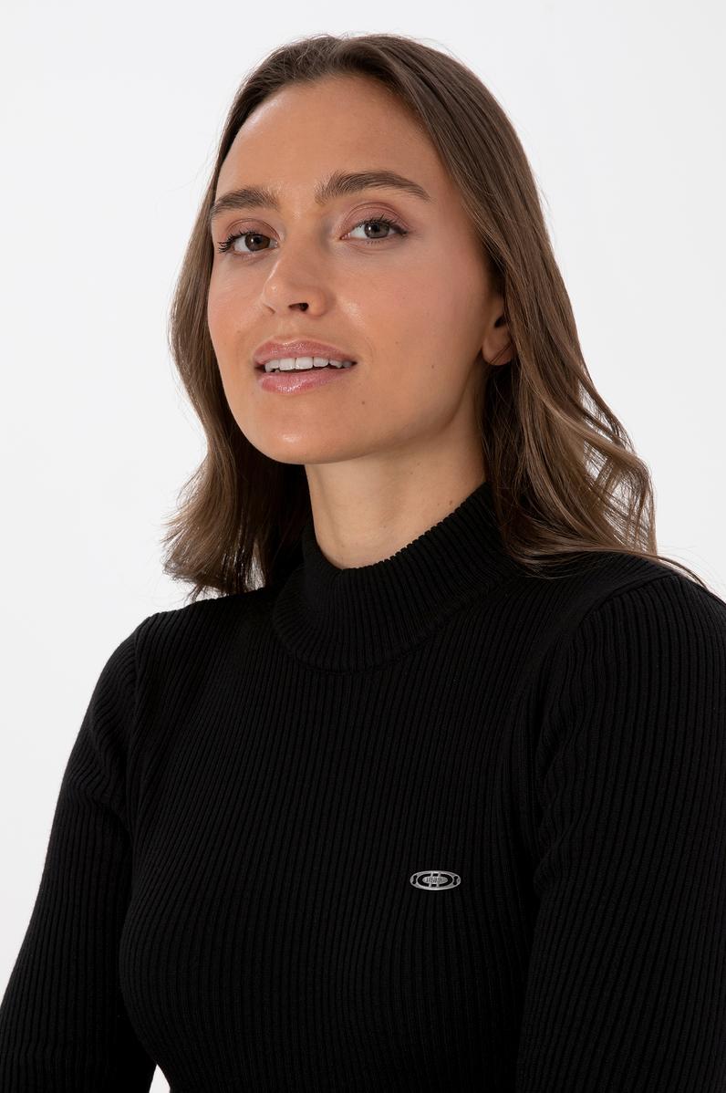 Kadın Siyah Balıkçı Yaka Kazak