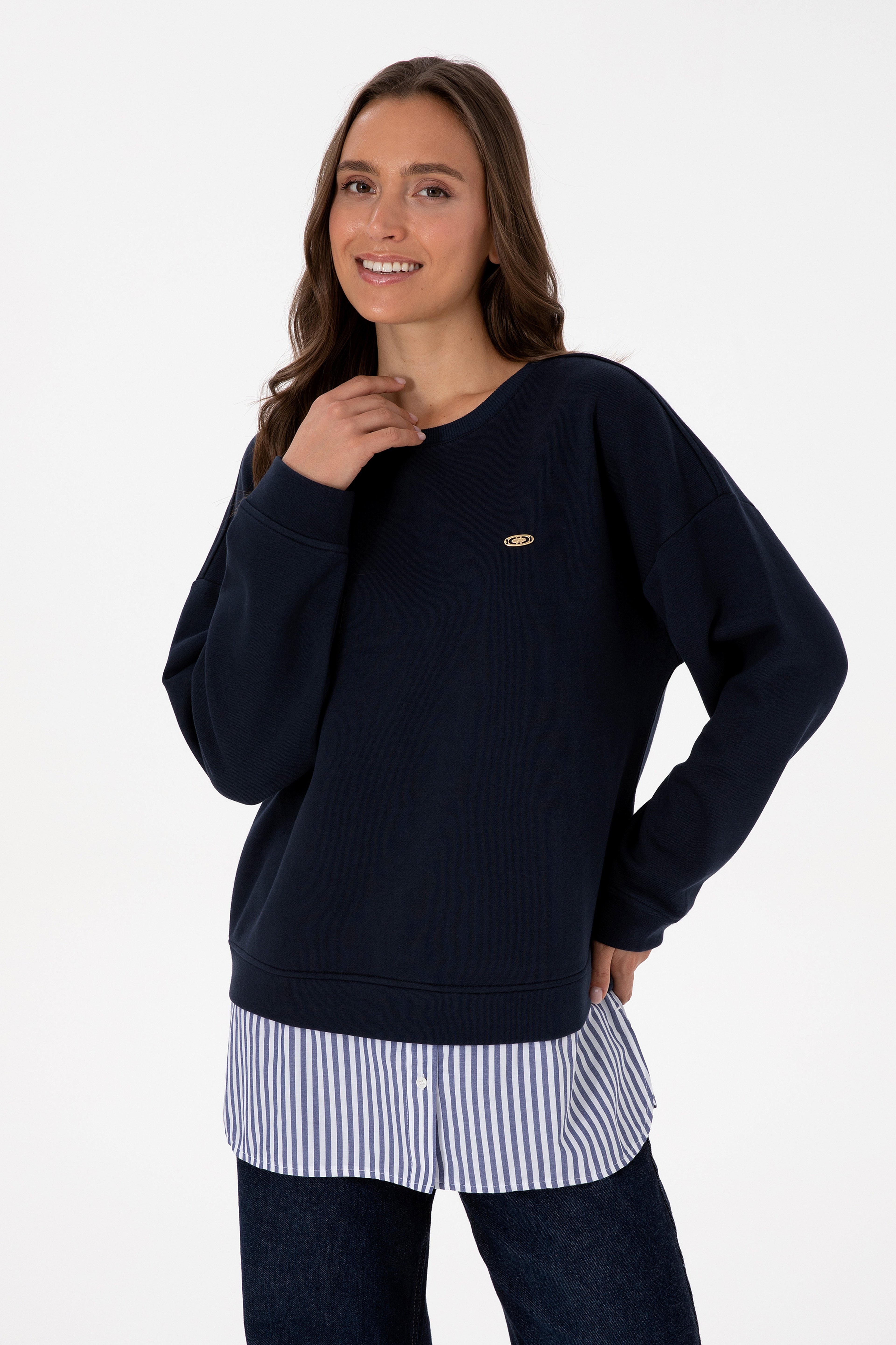 Kadın Lacivert Gömlek Detaylı Bisiklet Yaka Sweatshirt - Image 1