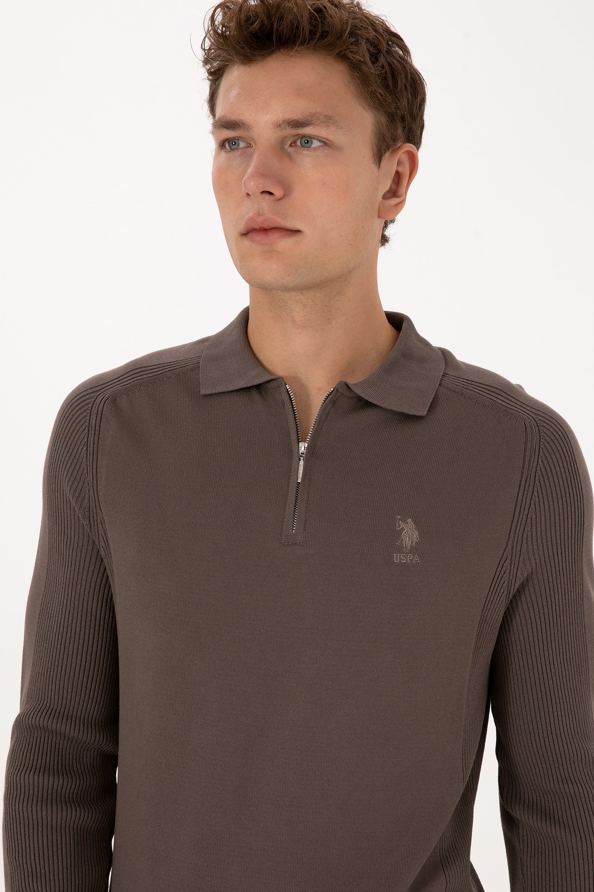 Erkek Slim Fit Yarım Fermuarlı Polo Yaka Vizon Kazak - Image 2