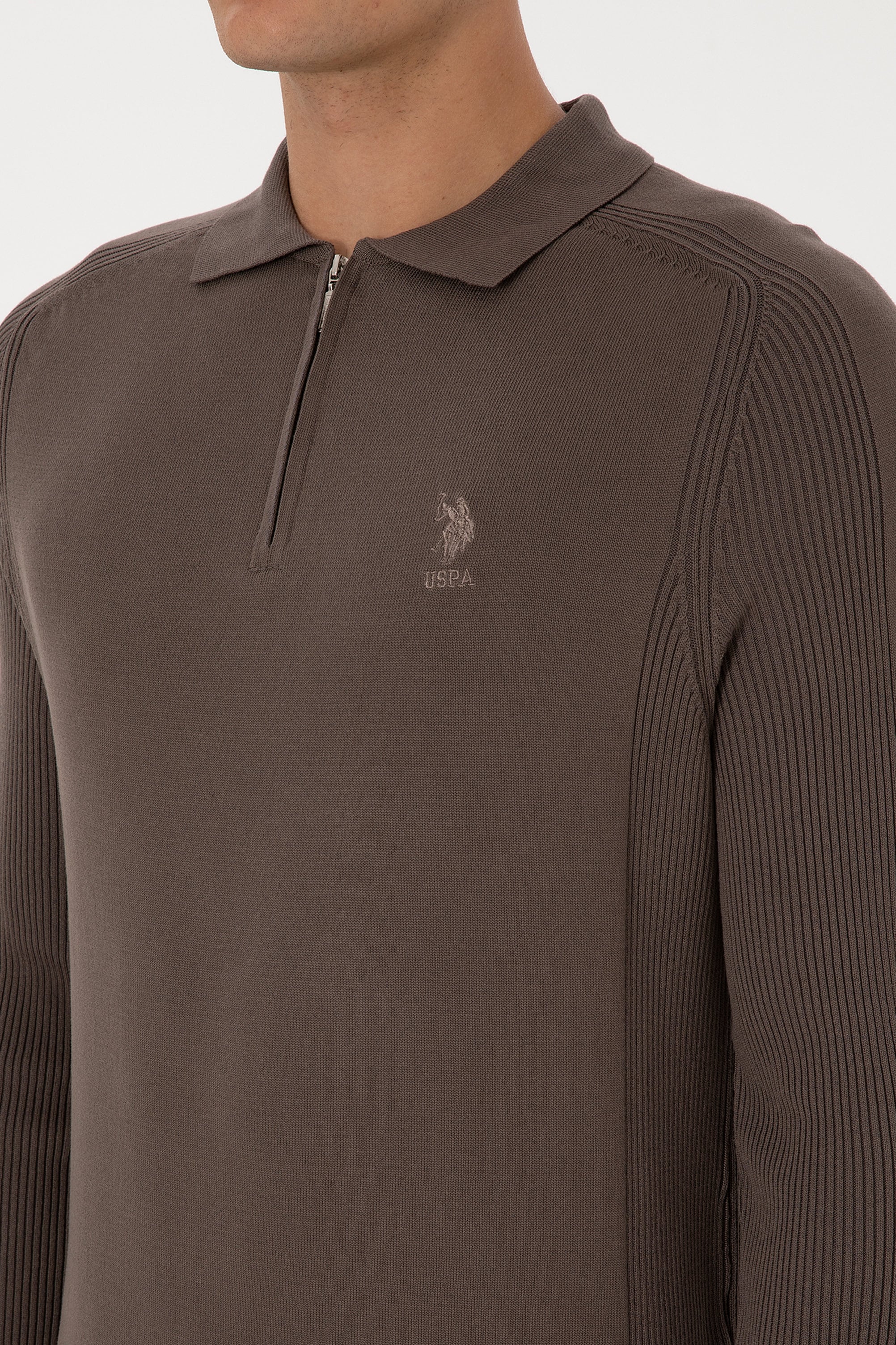 Erkek Slim Fit Yarım Fermuarlı Polo Yaka Vizon Kazak
