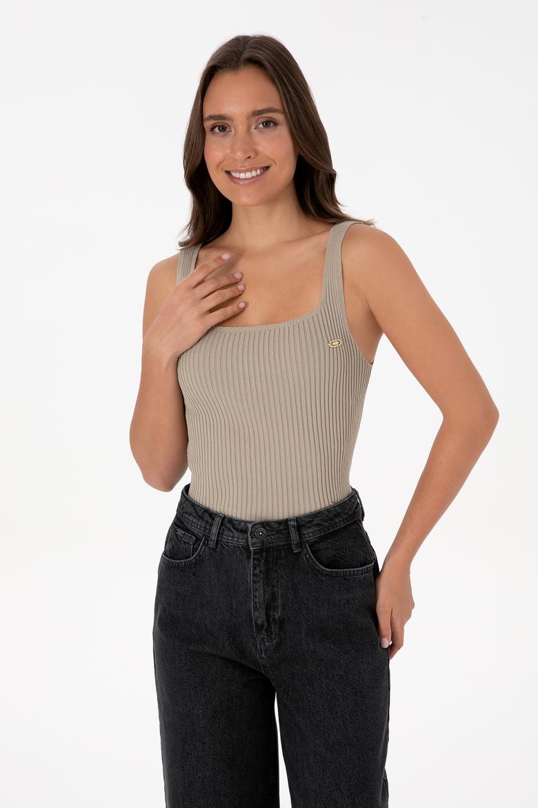 Kadın Açık Haki Kare Yaka Kazak