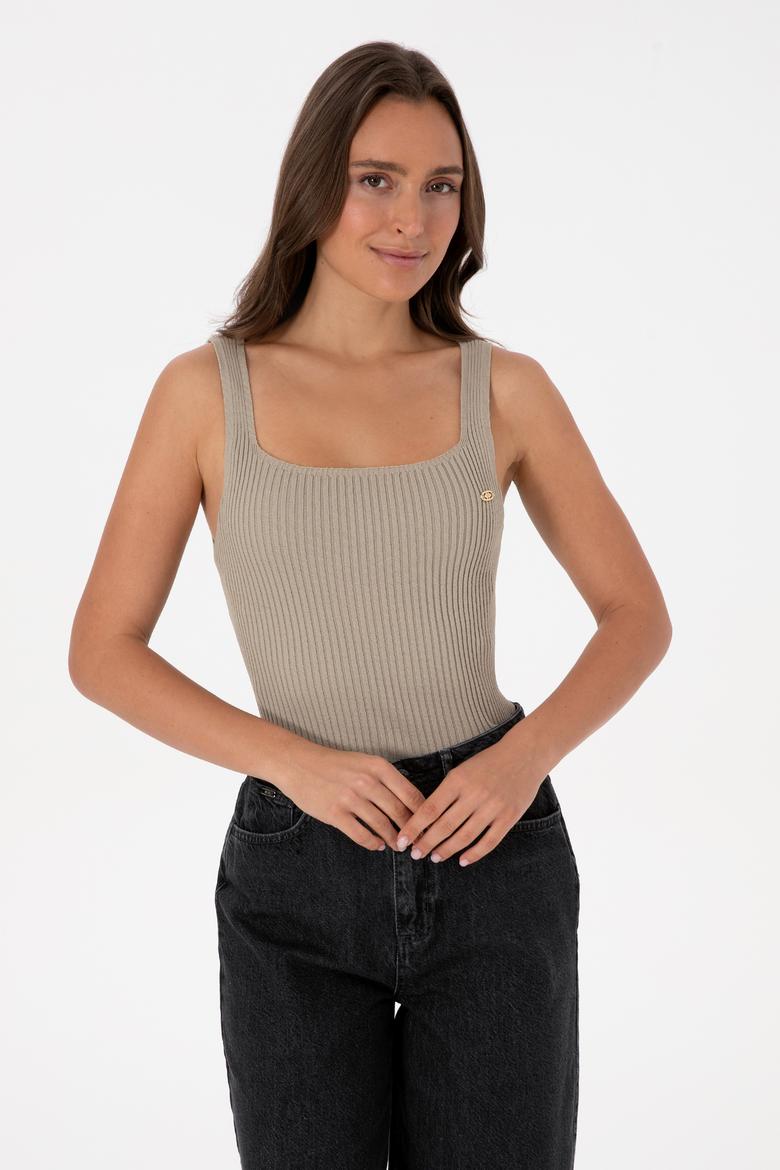 Kadın Açık Haki Kare Yaka Kazak - 50314626005