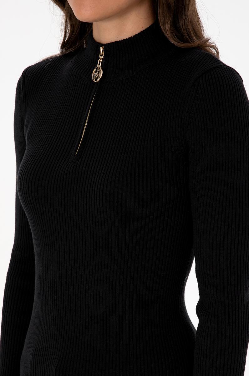 Kadın Siyah V Yaka Fermuarlı Kazak