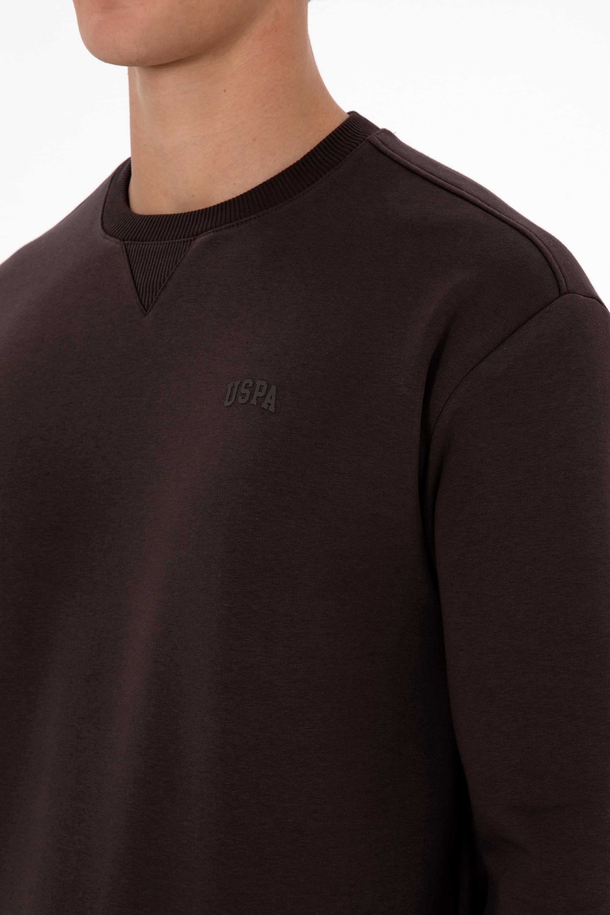 Erkek Comfort Fit Bisiklet Yaka Şardonlu Kahverengi Basic Sweatshirt - Image 7