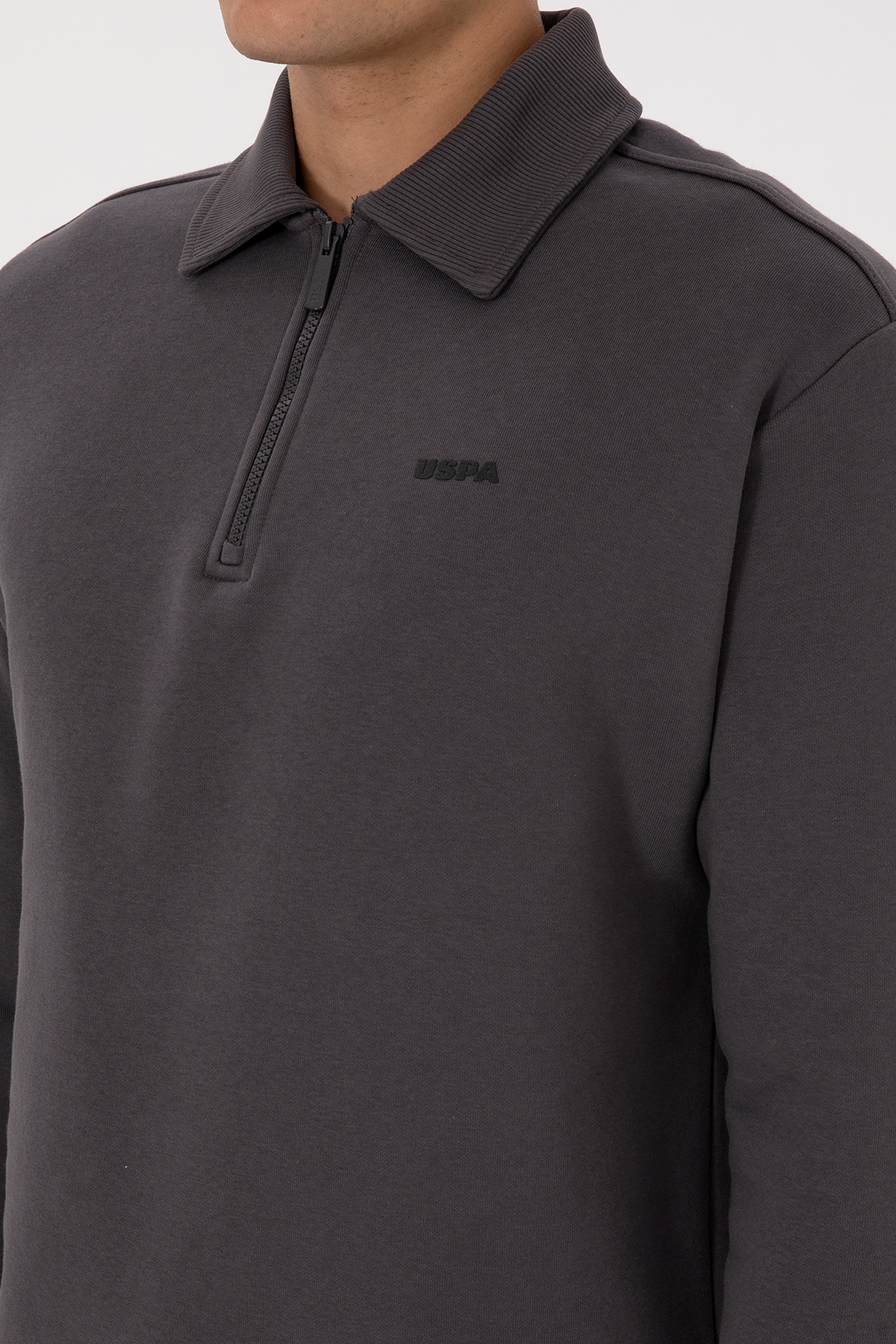 Erkek Regular Fit Yarım Fermuarlı Şardonlu Polo Yaka Antrasit Basic Sweatshirt - Image 7