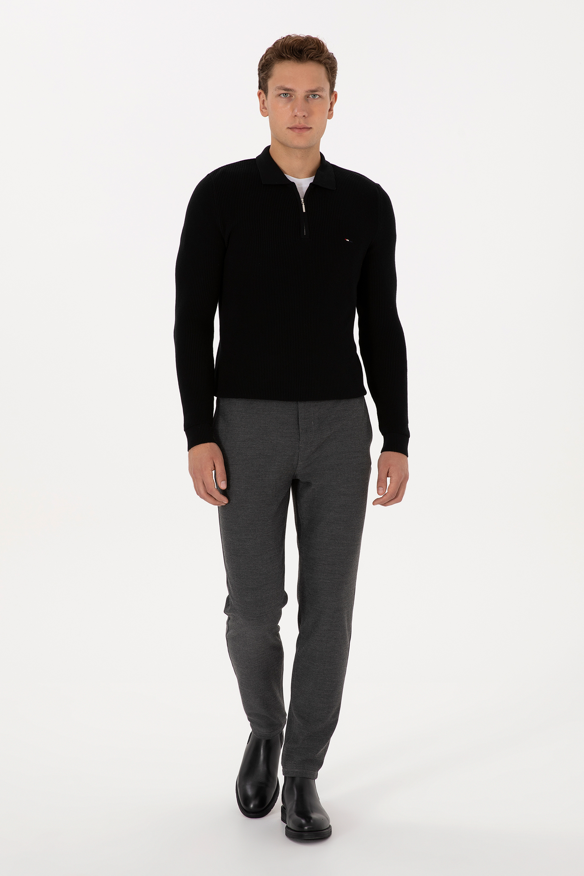 Erkek Regular Fit Yarım Fermuarlı Siyah Basic Kazak - Image 4