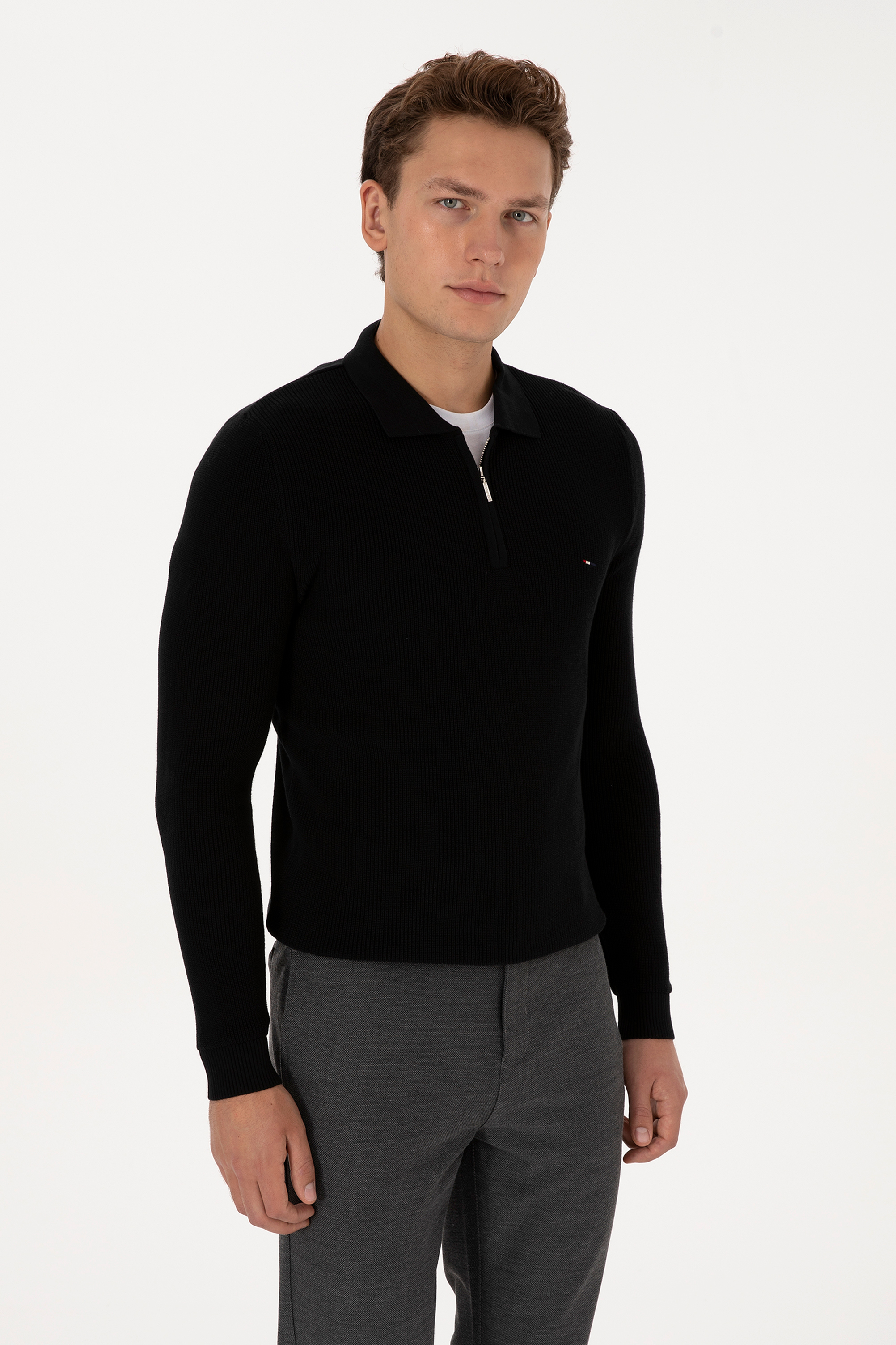 Erkek Regular Fit Yarım Fermuarlı Siyah Basic Kazak - Image 3