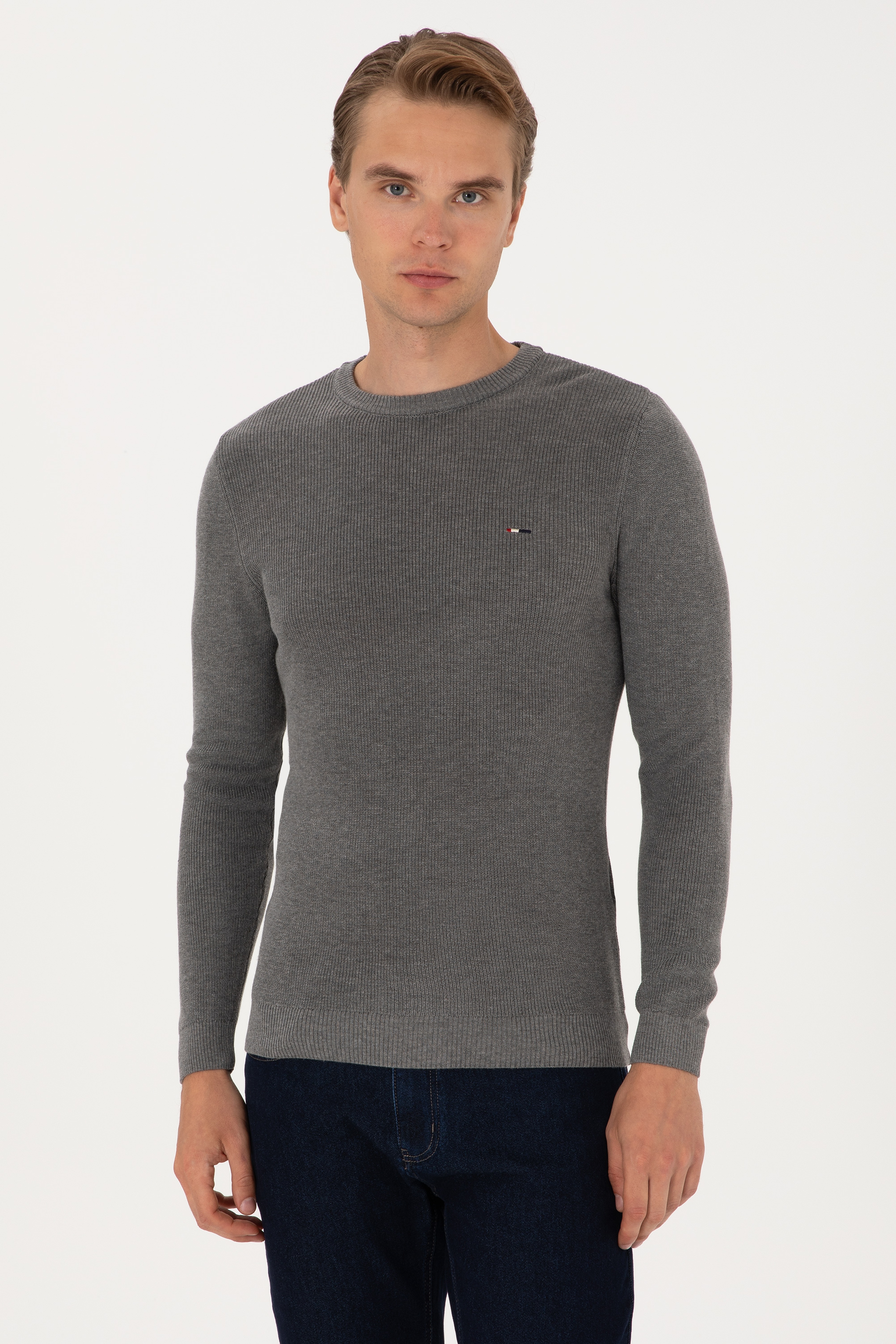 Erkek Slim Fit Bisiklet Yaka Gri Melanj Basic Kazak - Image 1