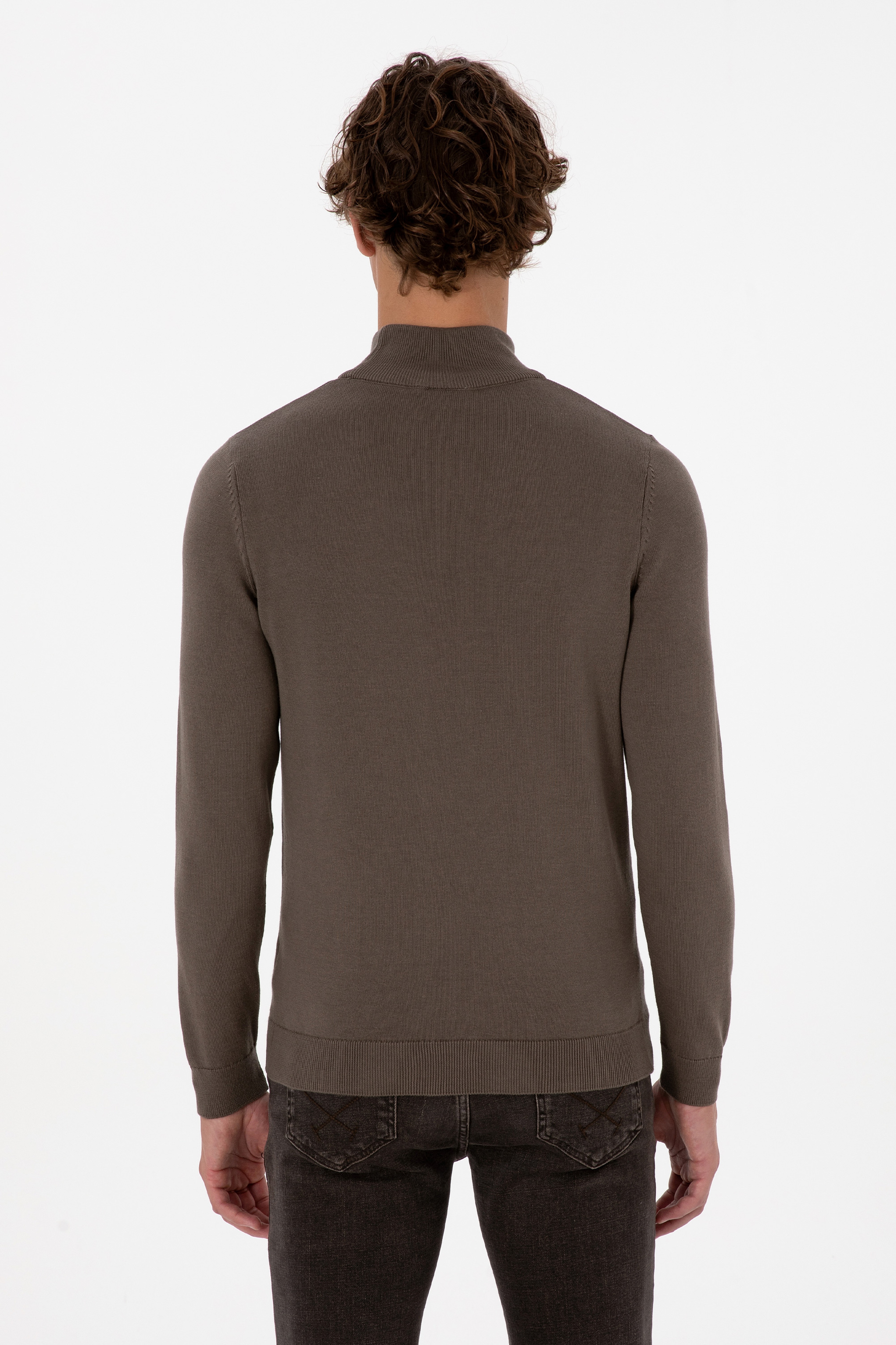 Erkek Slim Fit Boğazlı Vizon Basic Kazak - Image 5