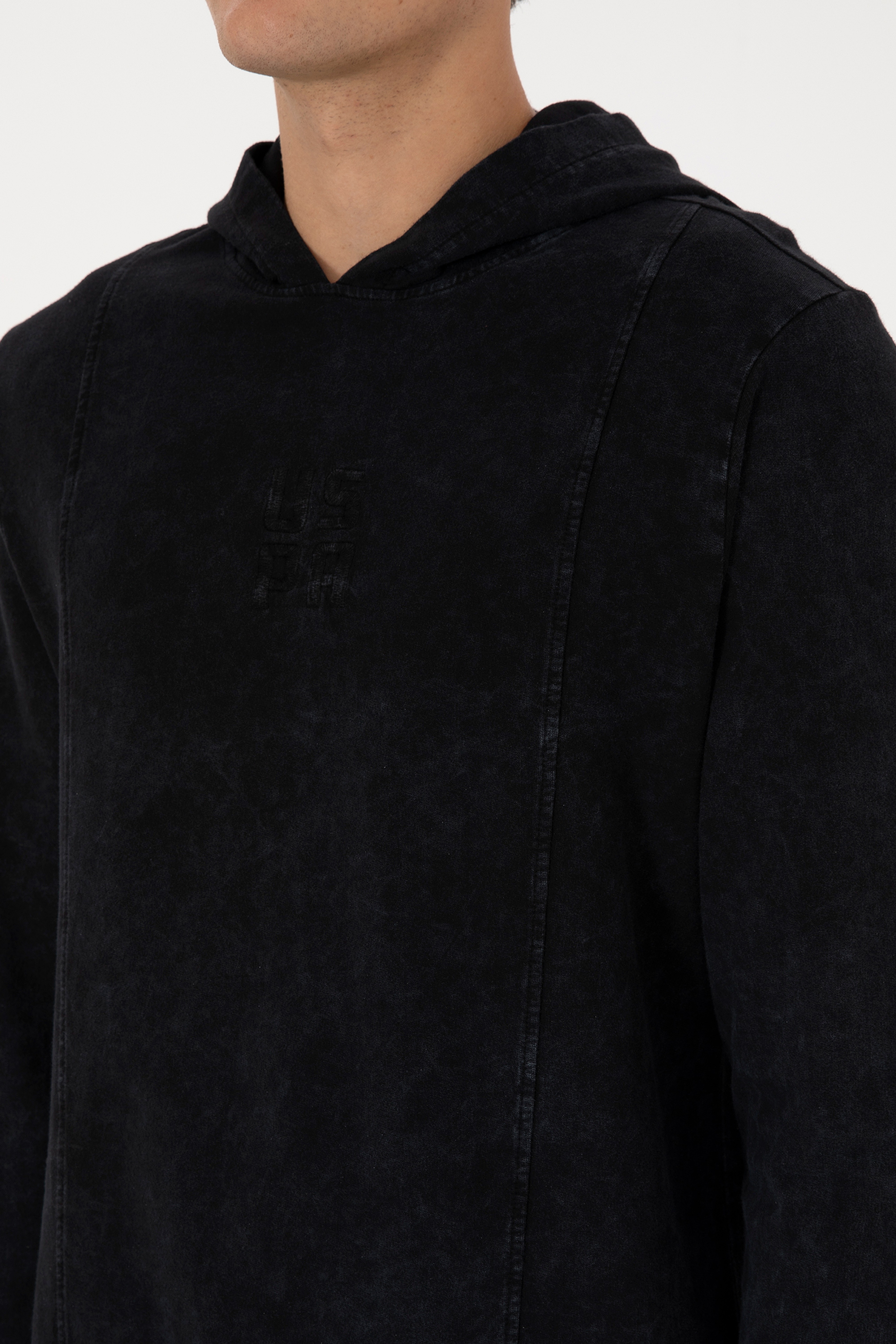 Erkek Regular Fit Kapüşonlu Yıkamalı Siyah İnce Sweatshirt - Image 7