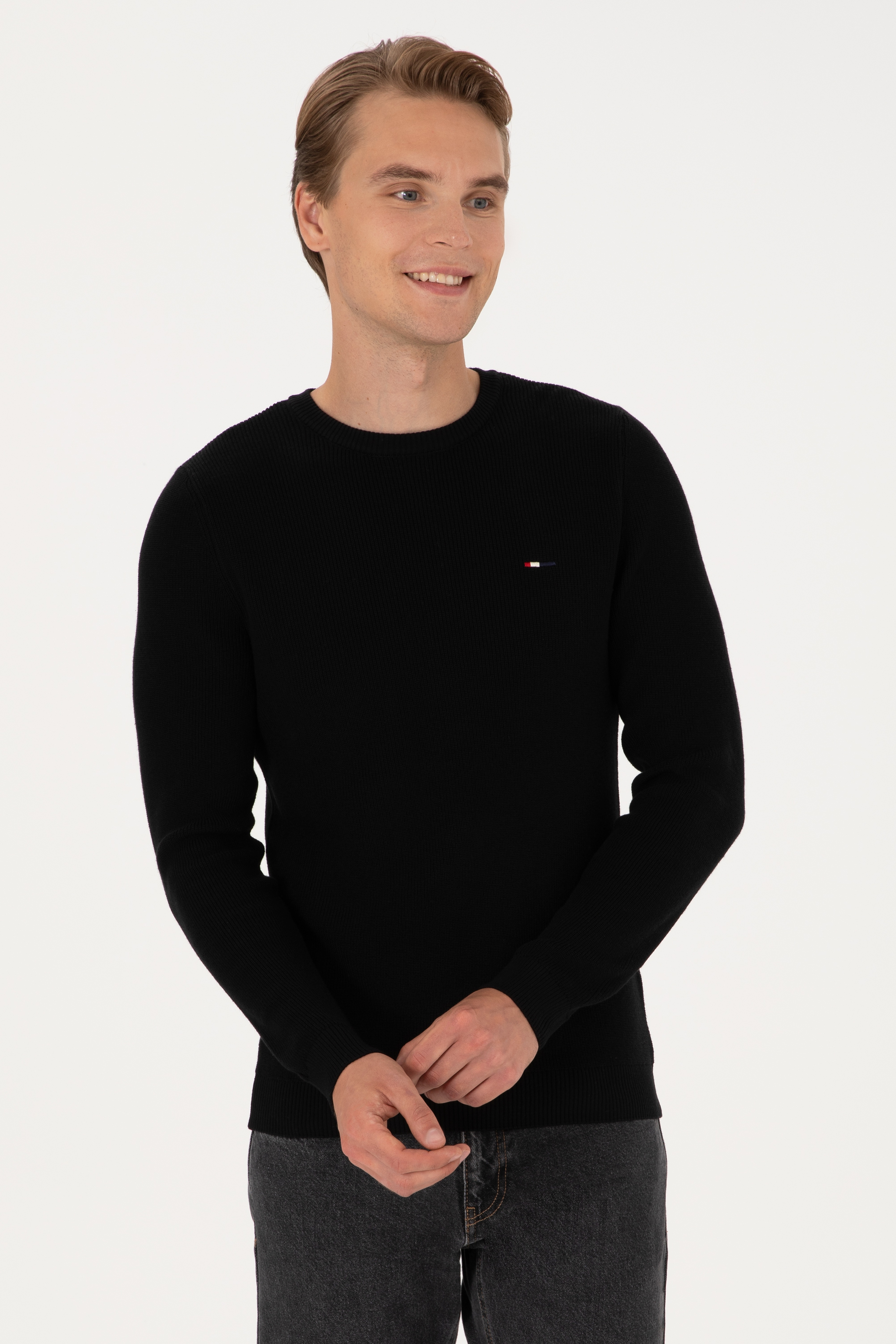 Erkek Slim Fit Bisiklet Yaka Siyah Basic Kazak