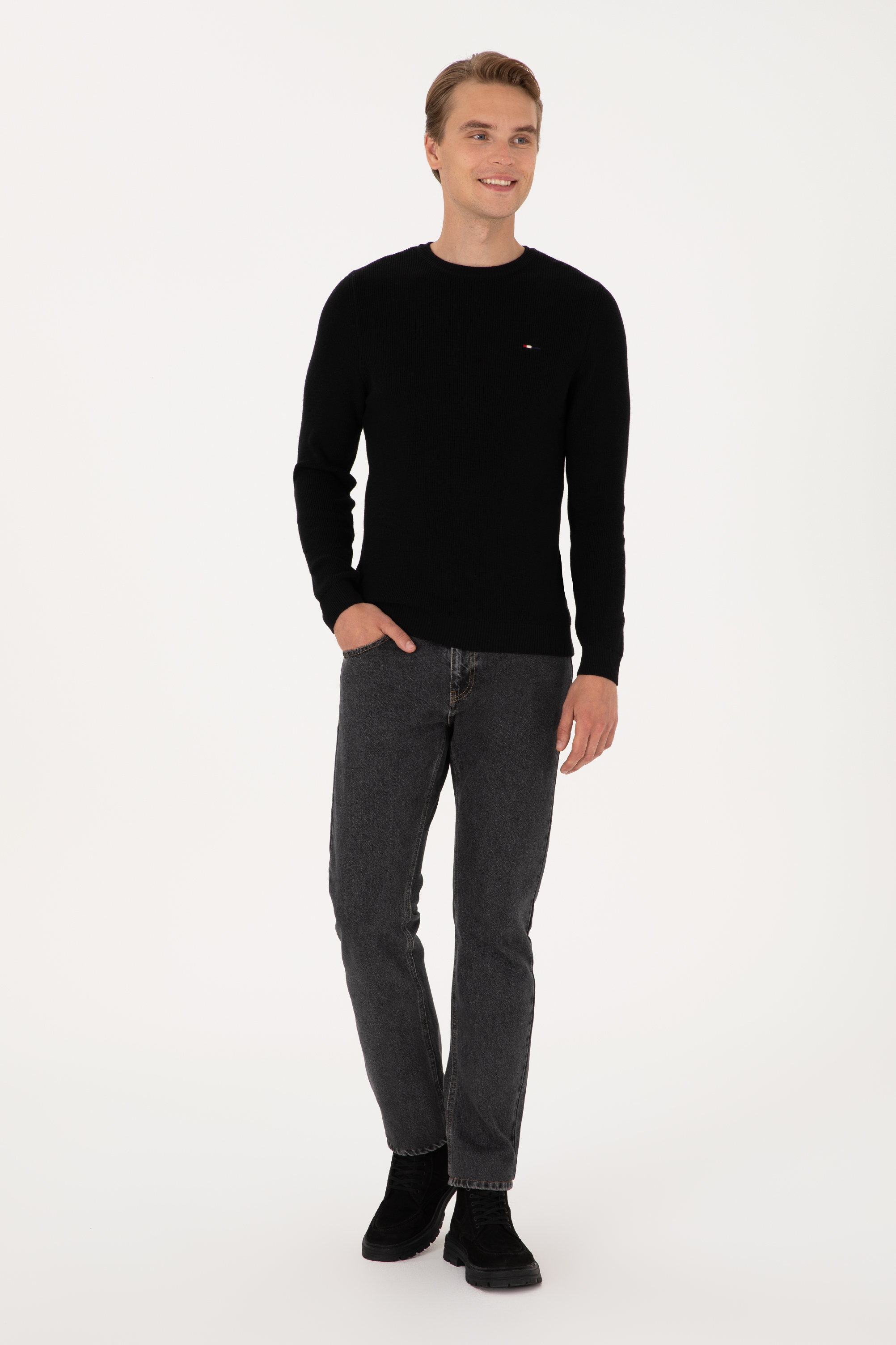 Erkek Slim Fit Bisiklet Yaka Siyah Basic Kazak - Image 4