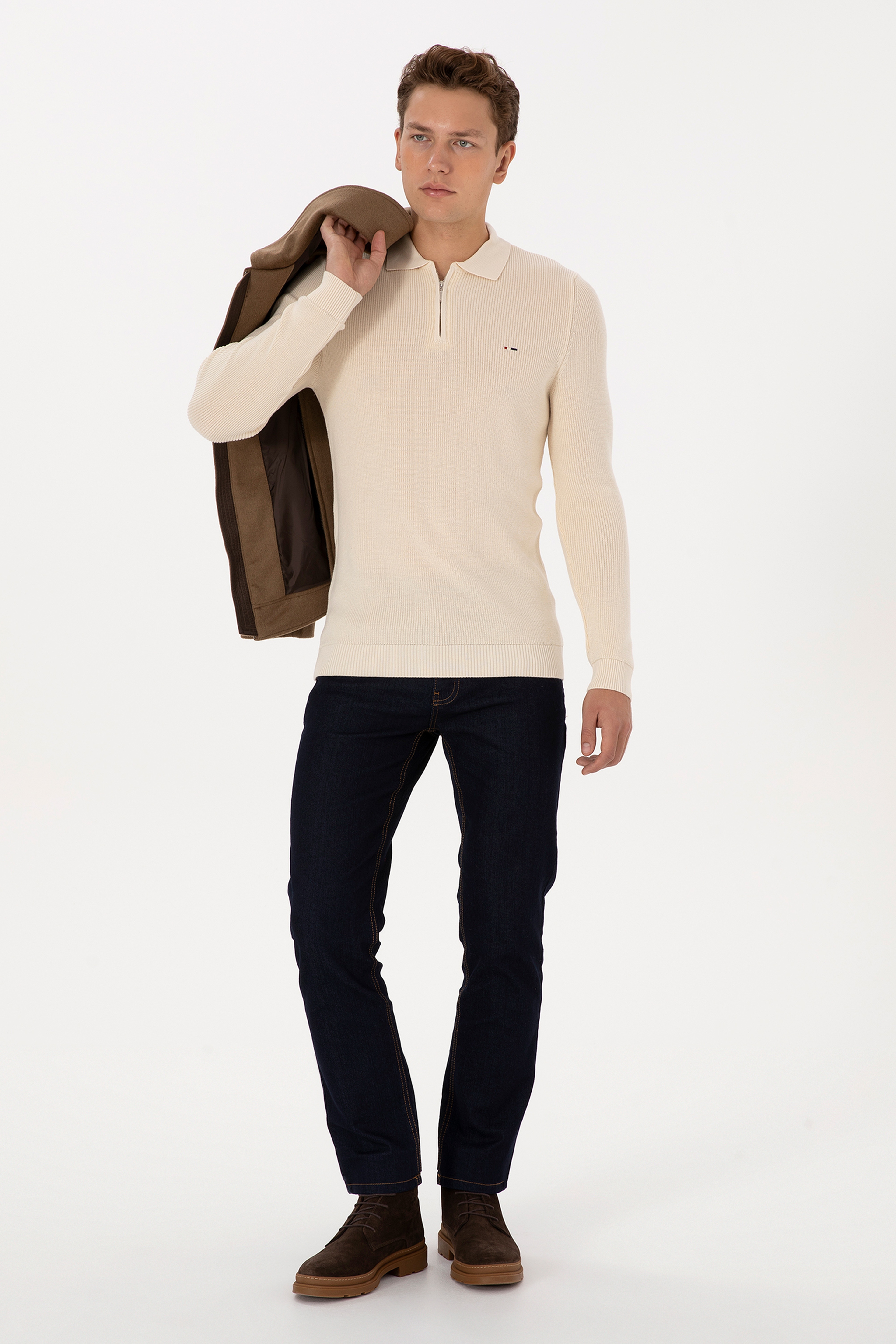 Erkek Regular Fit Yarım Fermuarlı Krem Basic Kazak