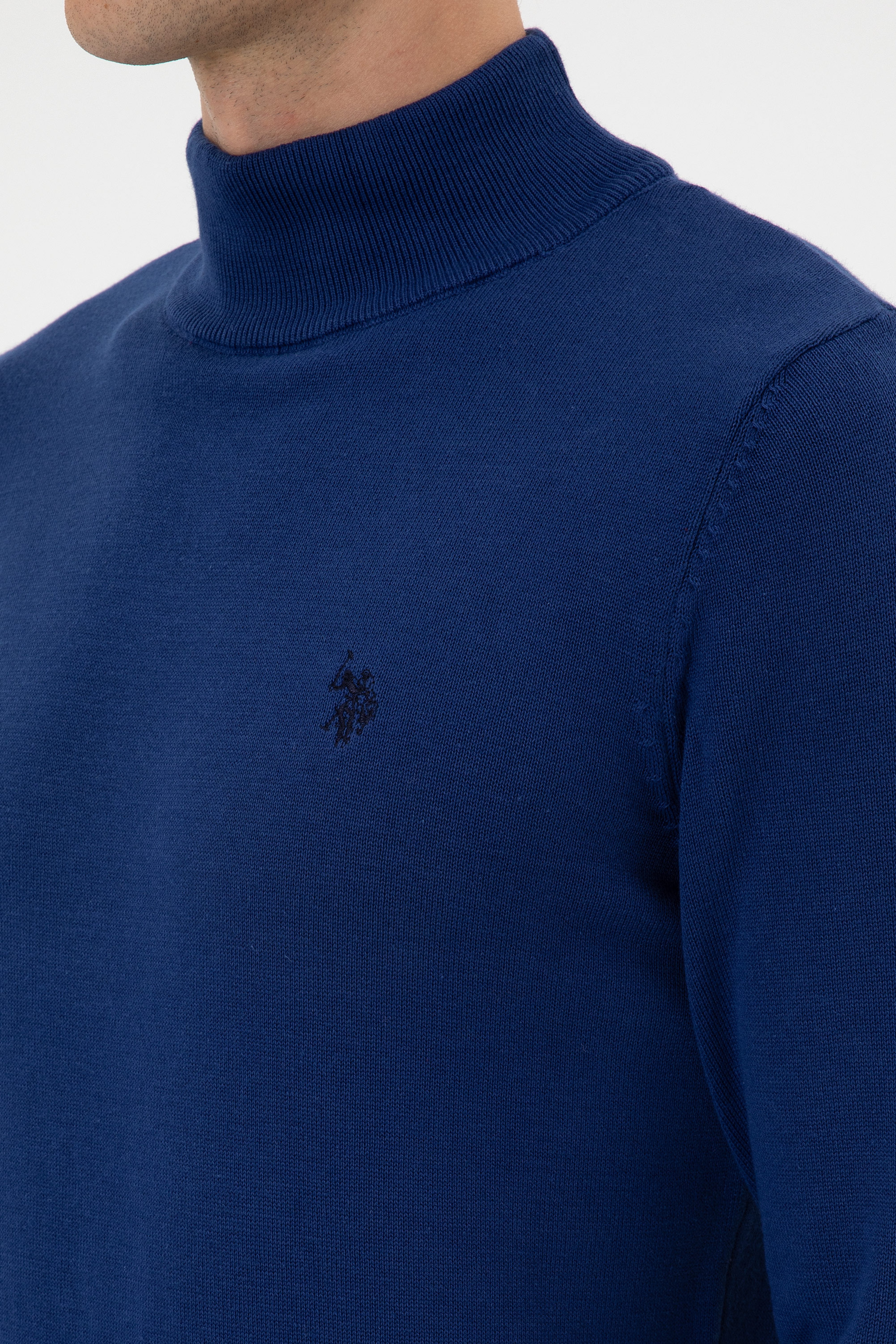Erkek Slim Fit Boğazlı İndigo Basic Kazak - Image 7