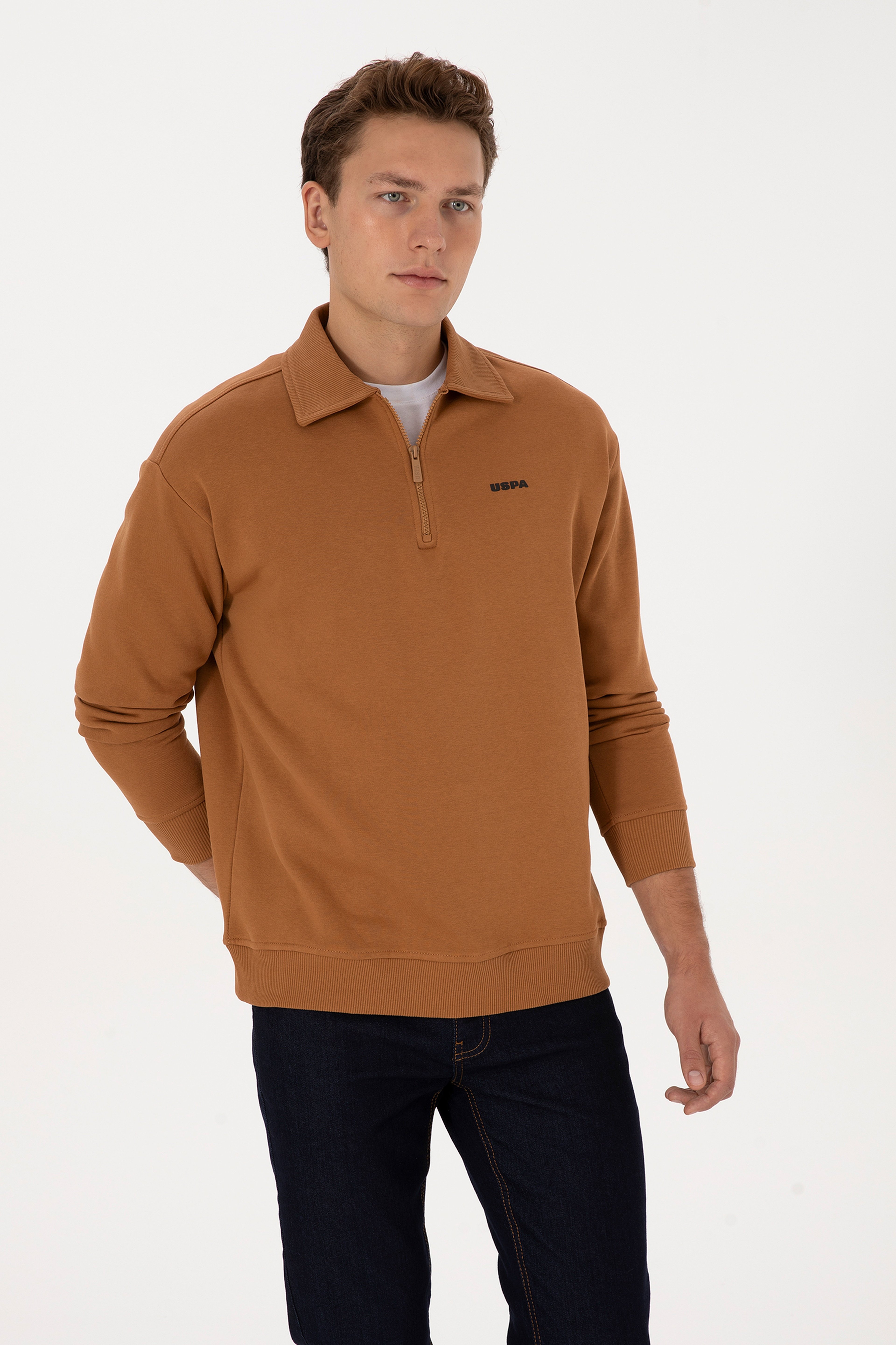 Erkek Regular Fit Yarım Fermuarlı Şardonlu Polo Yaka Camel Basic Sweatshirt - Image 3