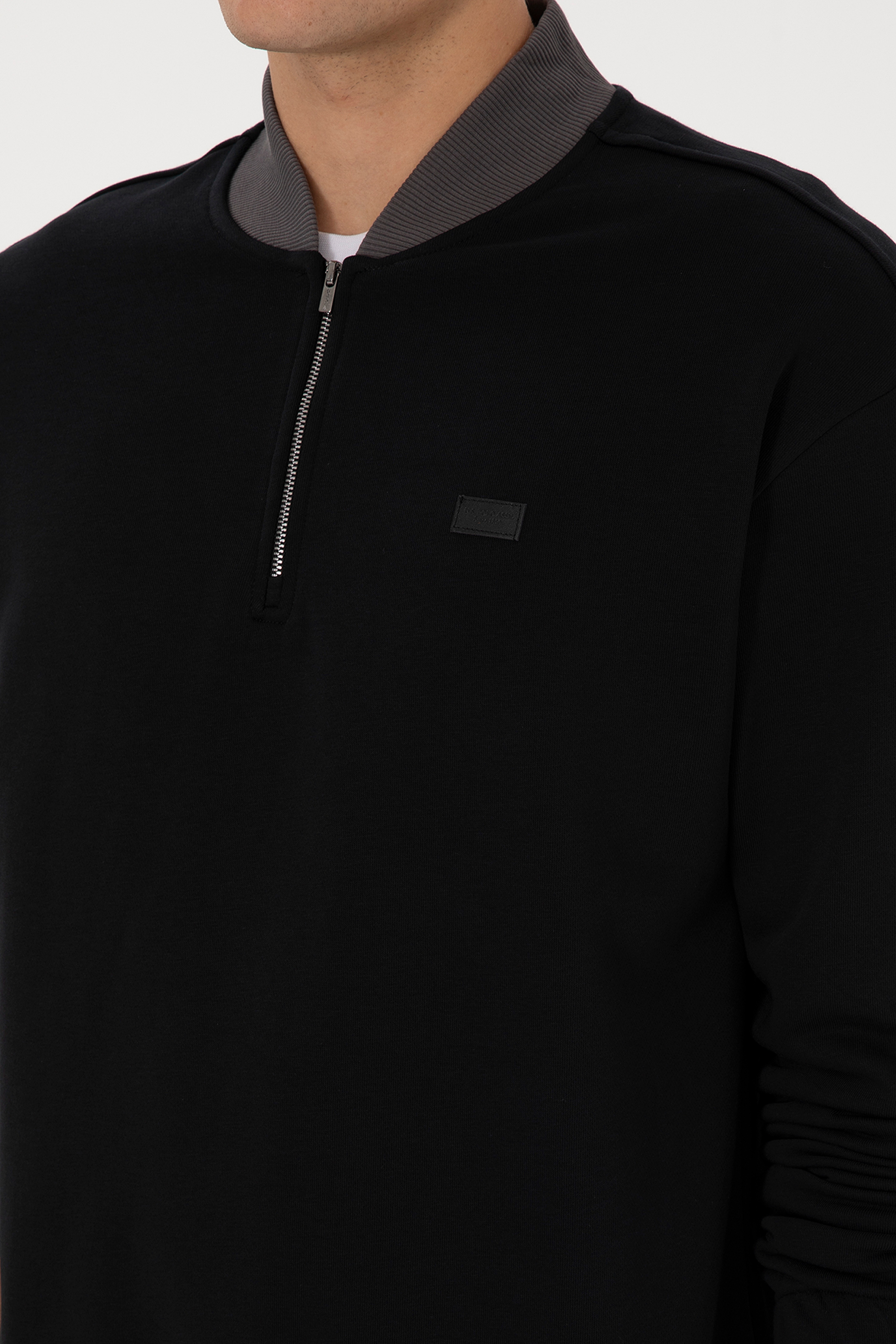 Erkek Comfort Fit Yarım Fermuarlı Siyah Sweatshirt