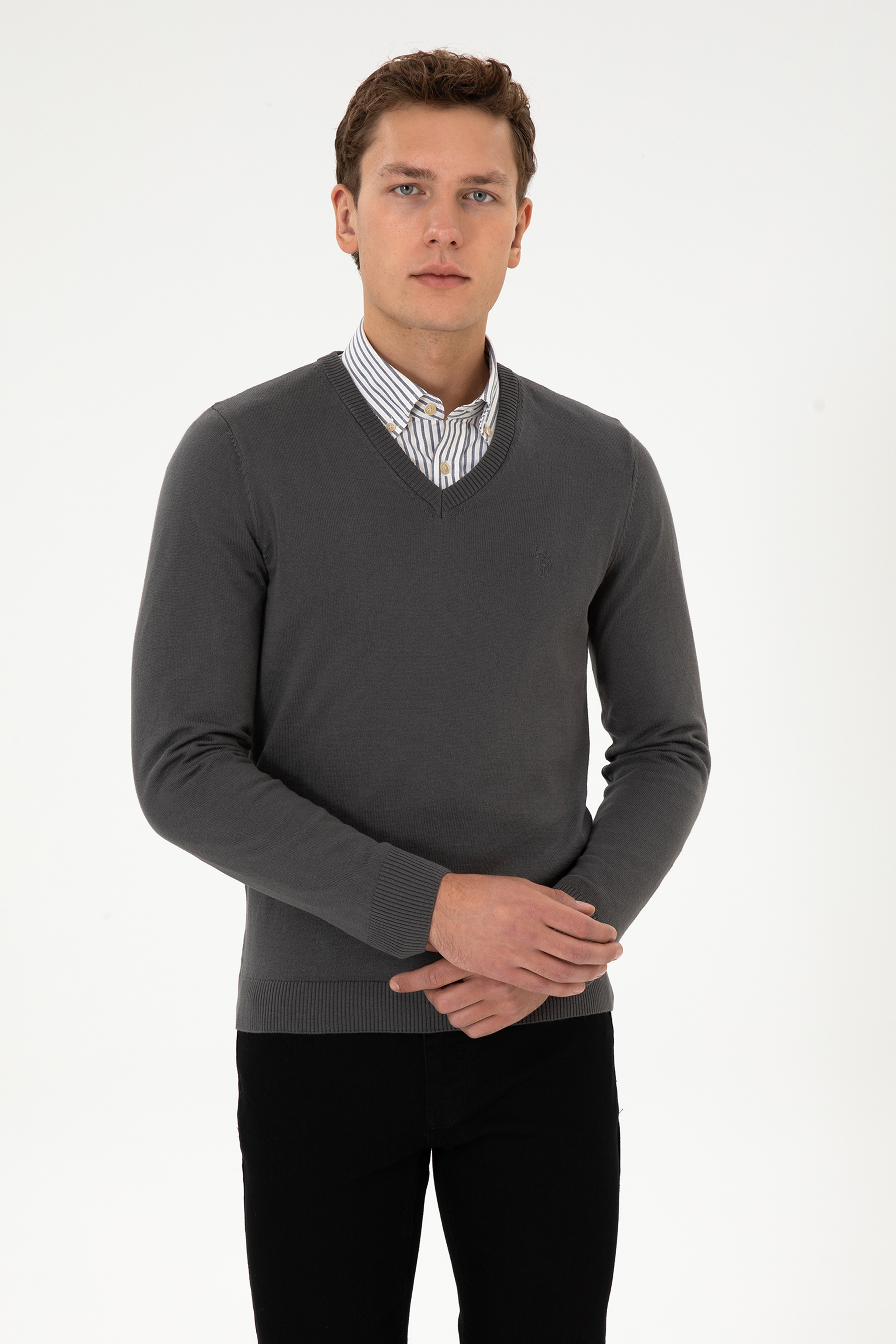 Erkek Slim Fit V Yaka Gri Basic Triko Kazak - Image 1