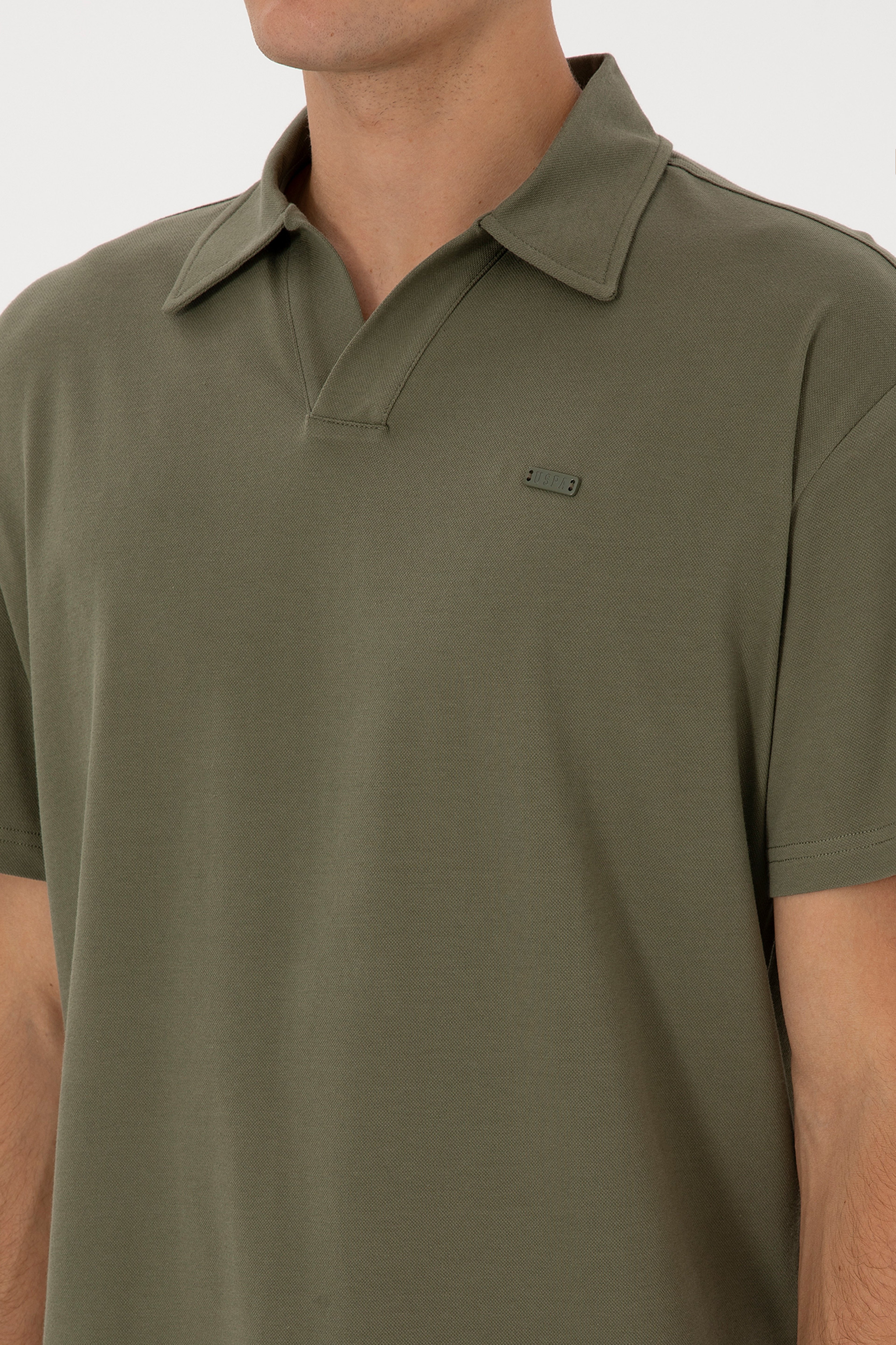 Erkek Comfort Fit Kaçık Yaka Koyu Haki Tişört - Image 7