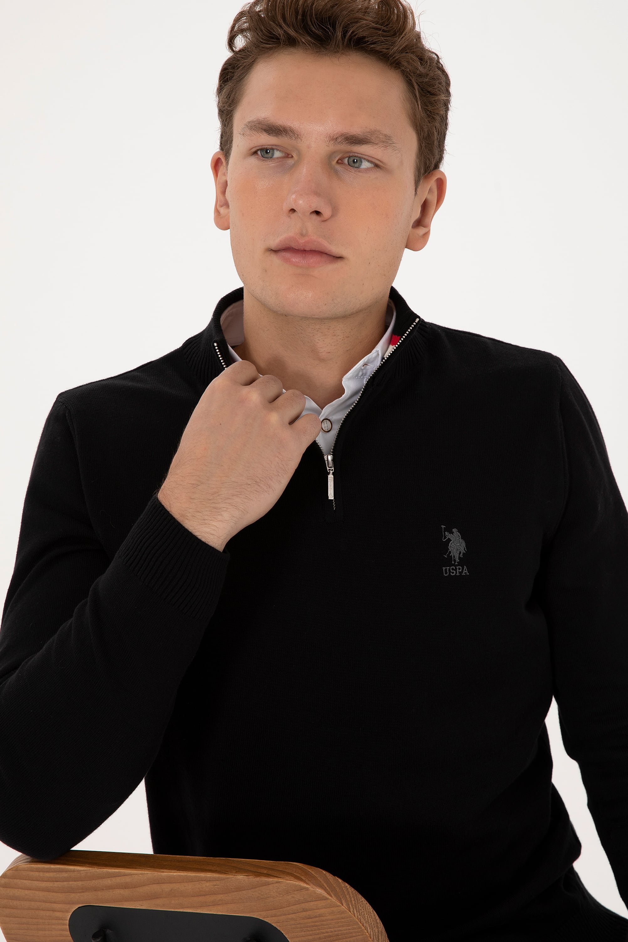 Erkek Slim Fit Yarım Fermuarlı Siyah Kazak