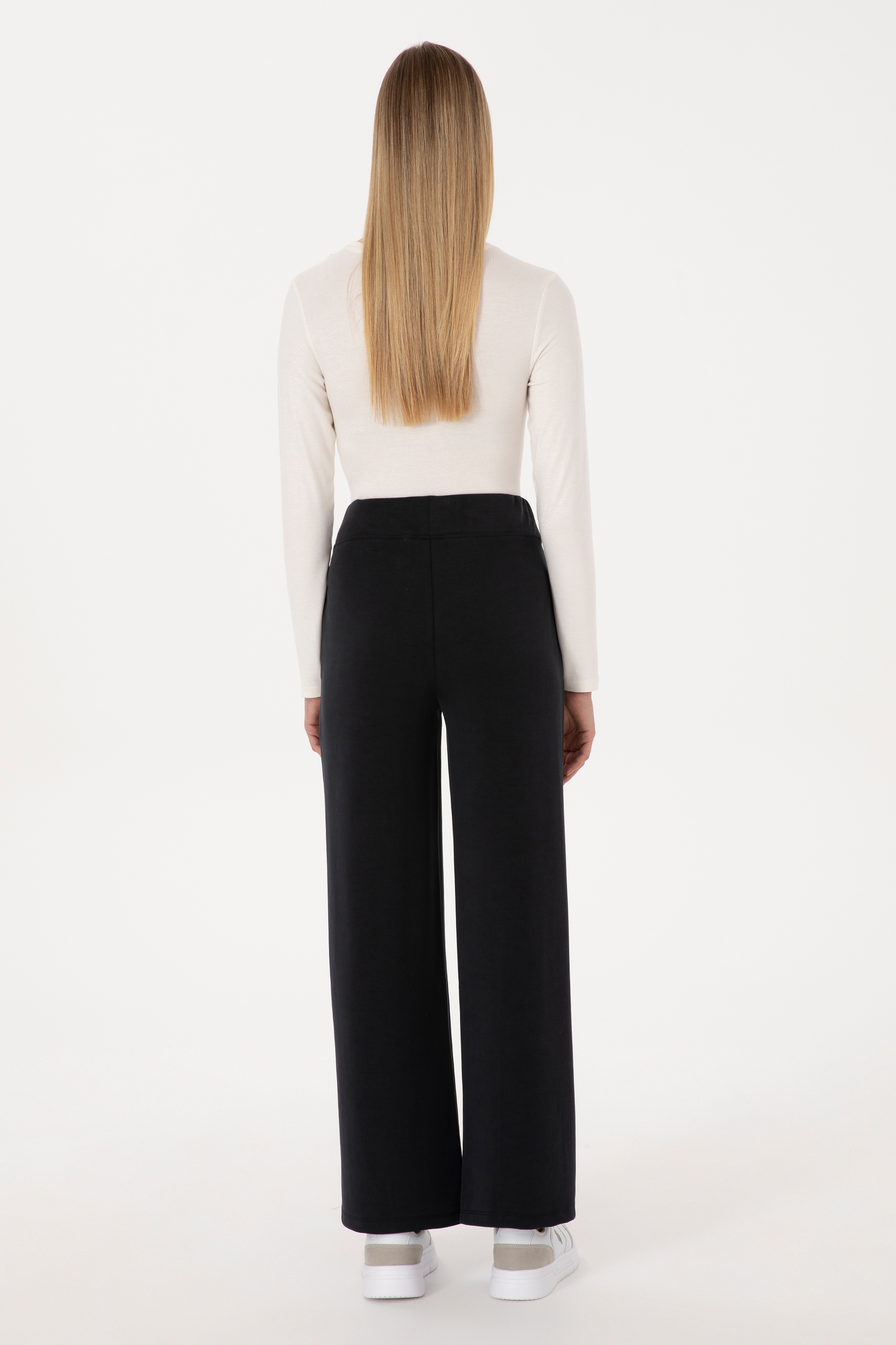 Kadın Siyah Modal Karışımlı Loose Fit Eşofman Altı - Image 4