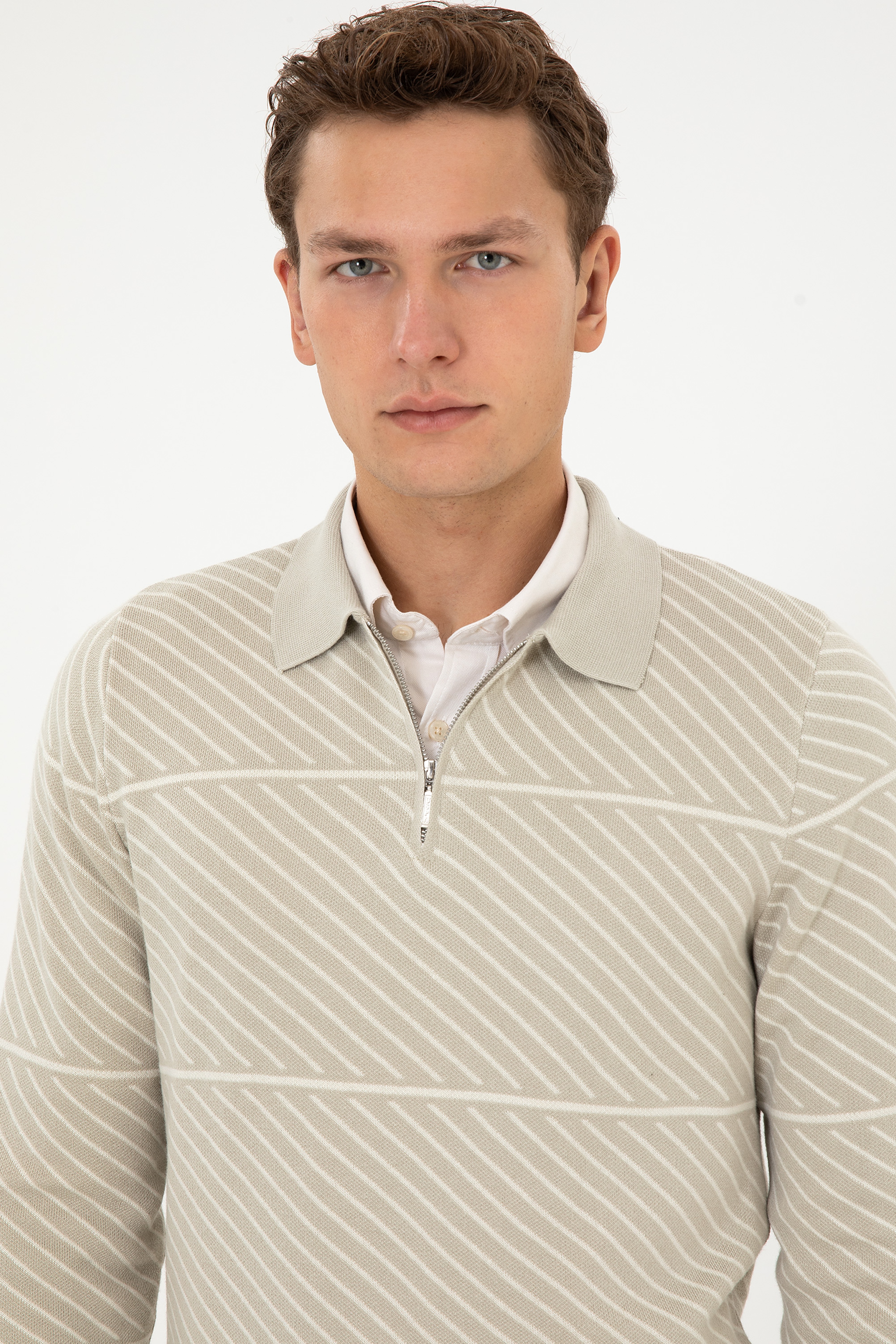 Erkek Slim Fit Yarım Fermuarlı Polo Yaka Açık Haki Kazak - Image 2