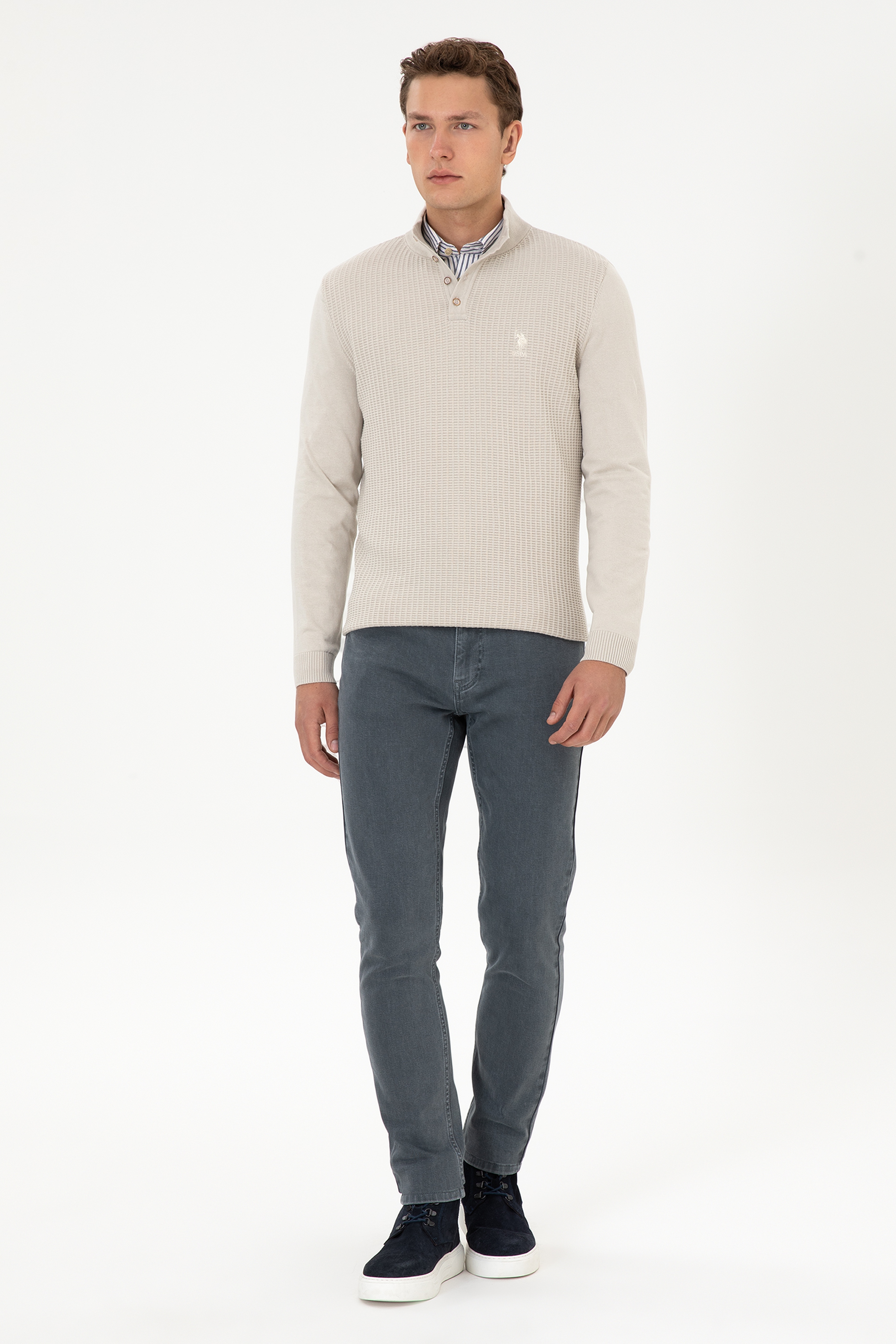Erkek Regular Fit Düğmeli YakaTaş Kazak - Image 4