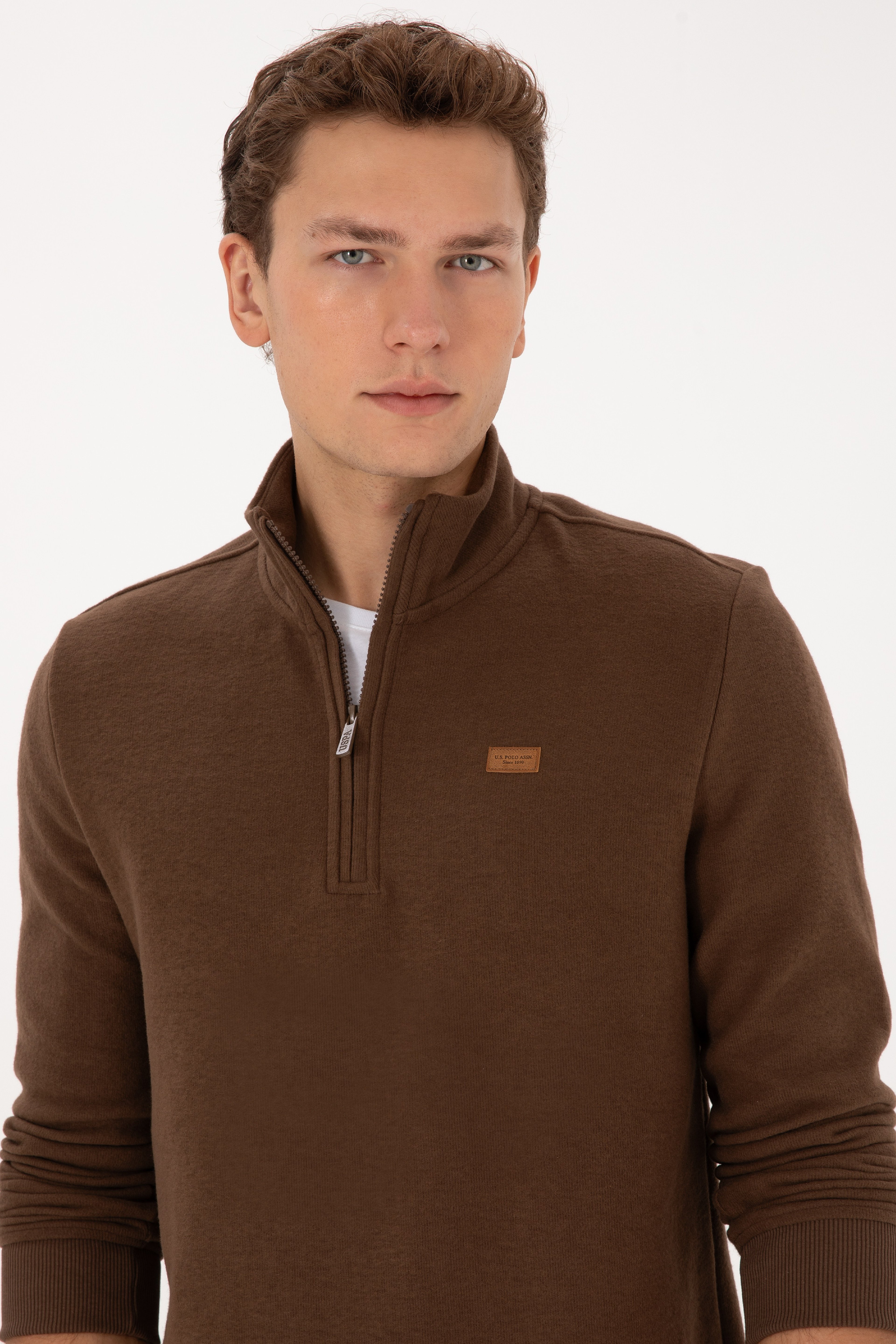 Erkek Regular Fit Yarım Fermuarlı Şardonlu Polo Yaka Kahverengi Basic Sweatshirt - Image 2