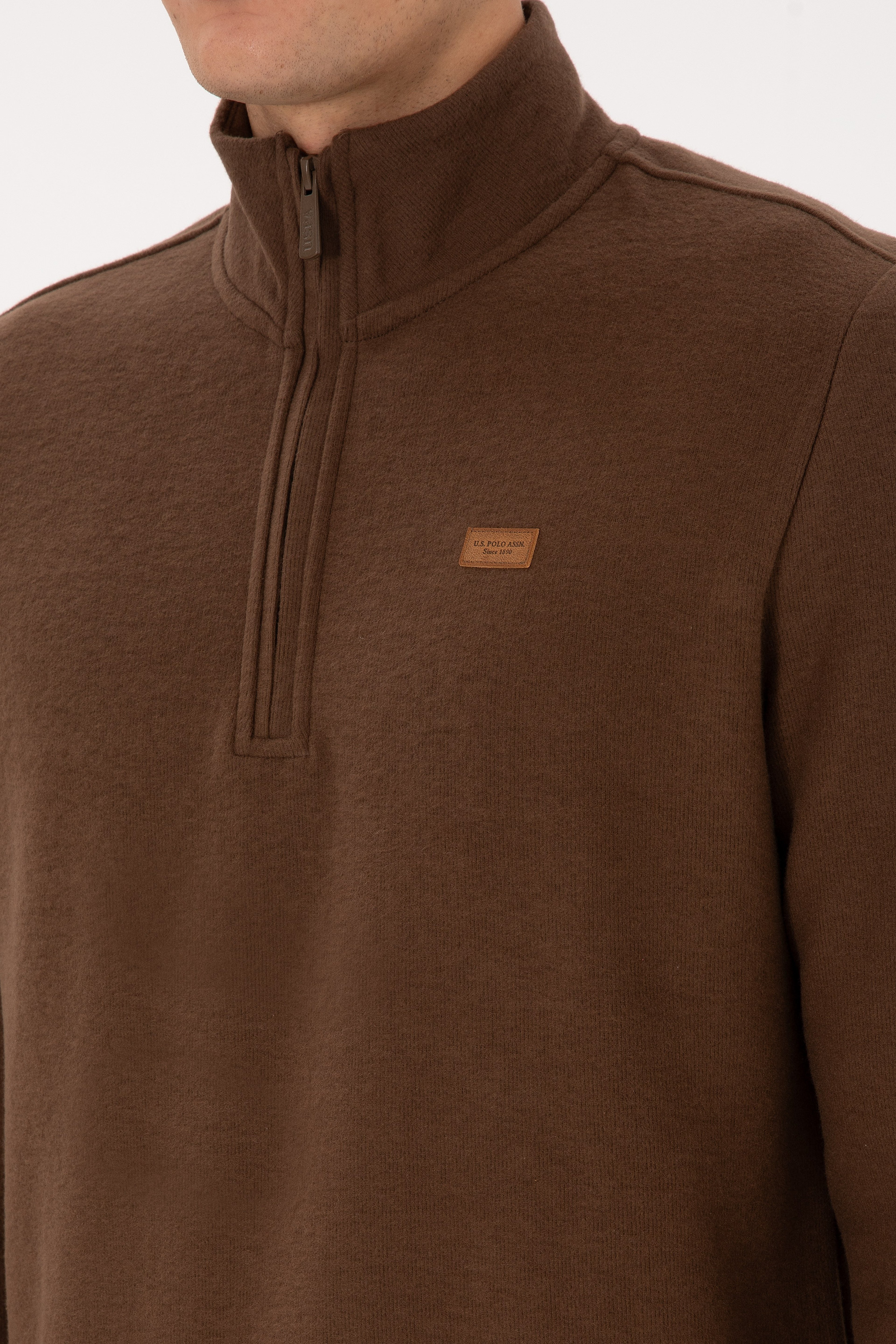 Erkek Regular Fit Yarım Fermuarlı Şardonlu Polo Yaka Kahverengi Basic Sweatshirt