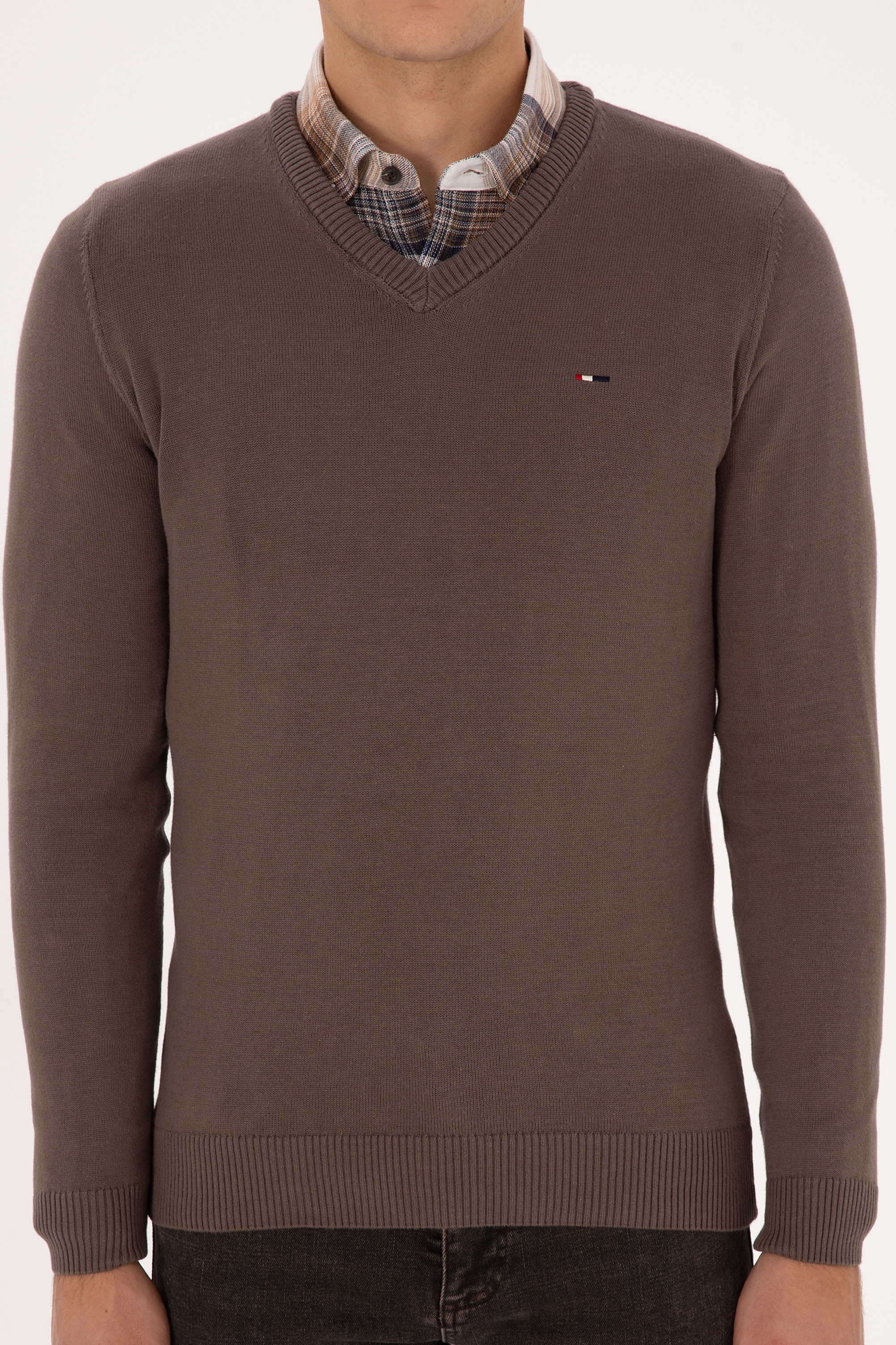 Erkek Slim Fit V Yaka Vizon Basic Kazak - Image 6