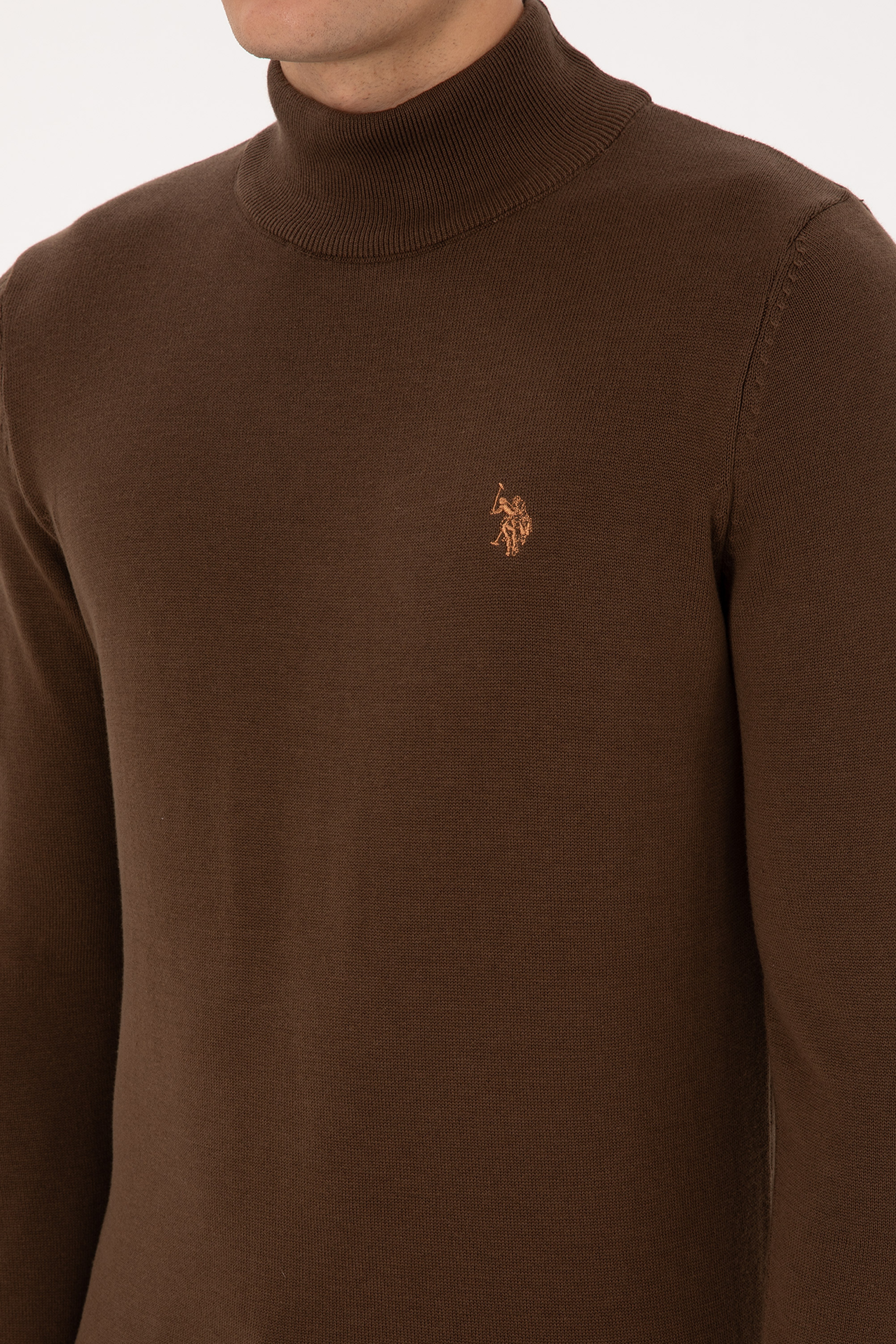 Erkek Slim Fit Boğazlı Kahverengi Basic Kazak - Image 7