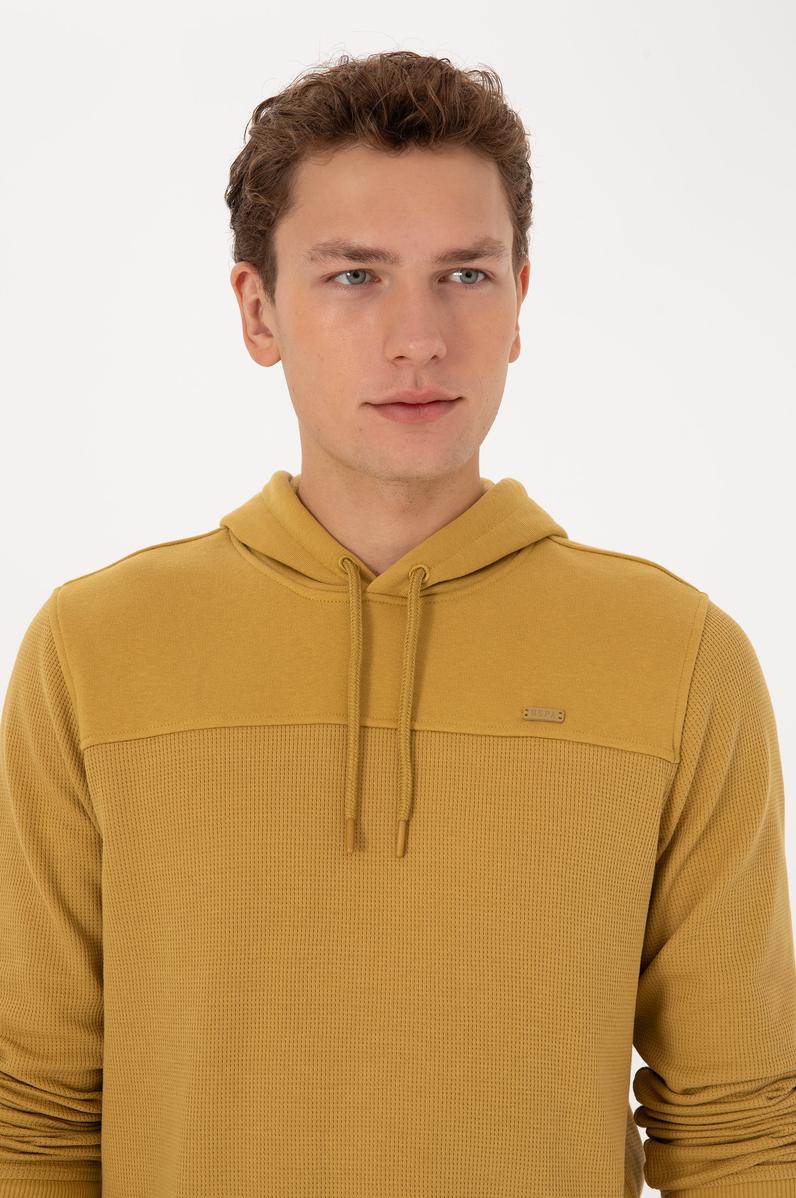 Erkek Regular Fit Kapüşonlu Petek Dokulu Hardal Sweatshirt