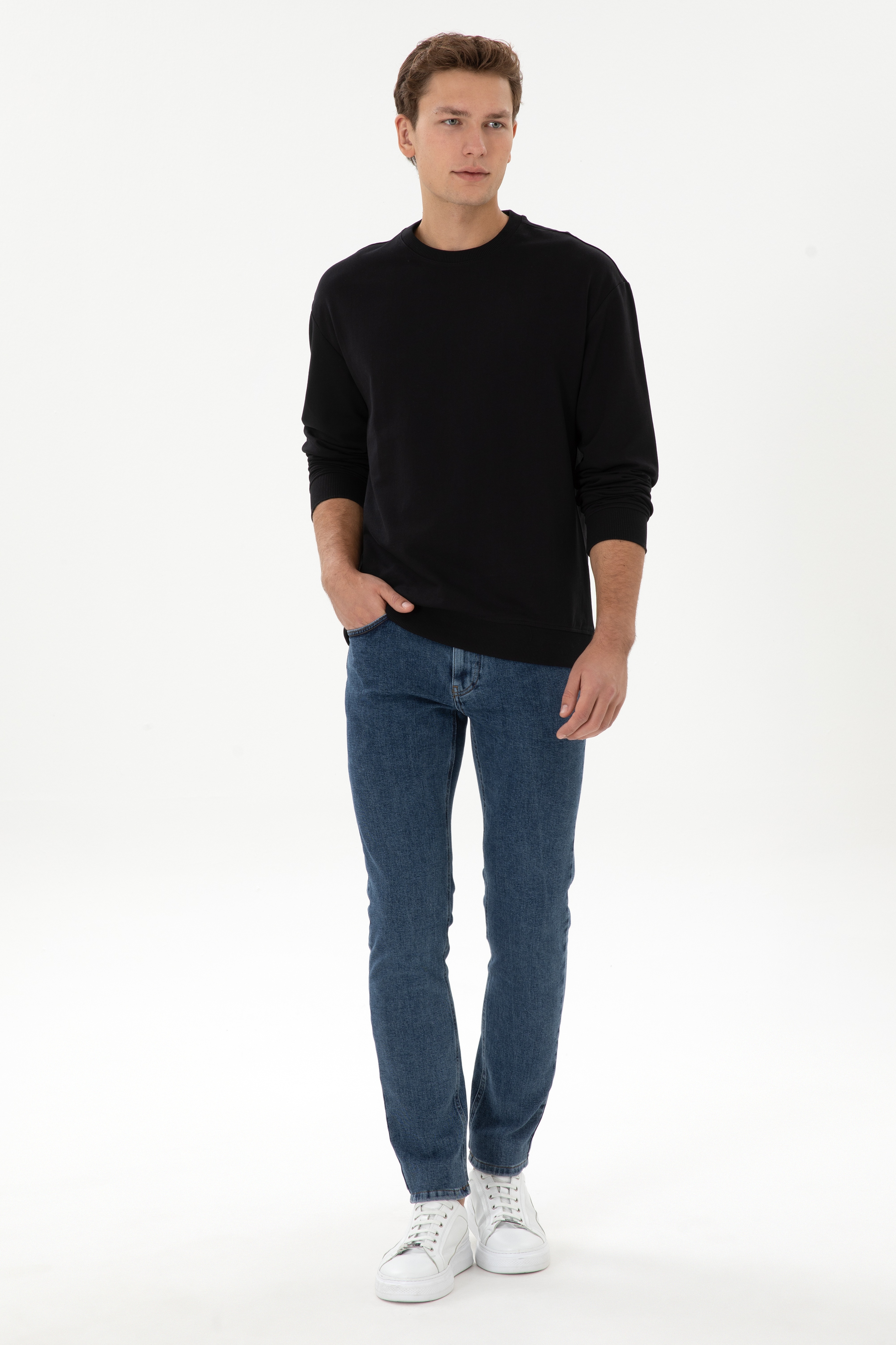 Erkek Comfort Fit Bisiklet Yaka Siyah İnce Sweatshirt - Image 4