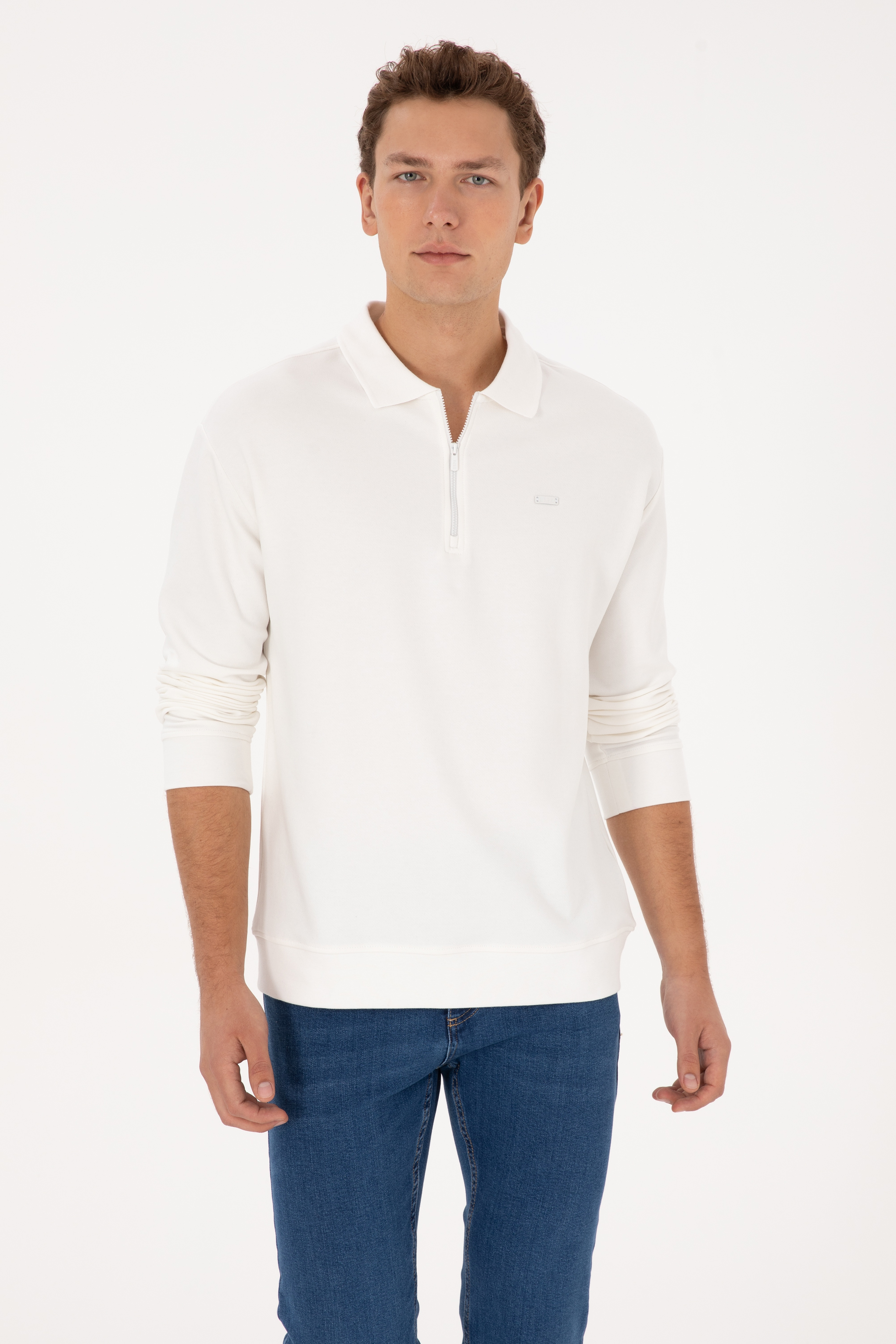 Erkek Comfort Fit Yarım Fermuarlı Beyaz Sweatshirt - Image 1