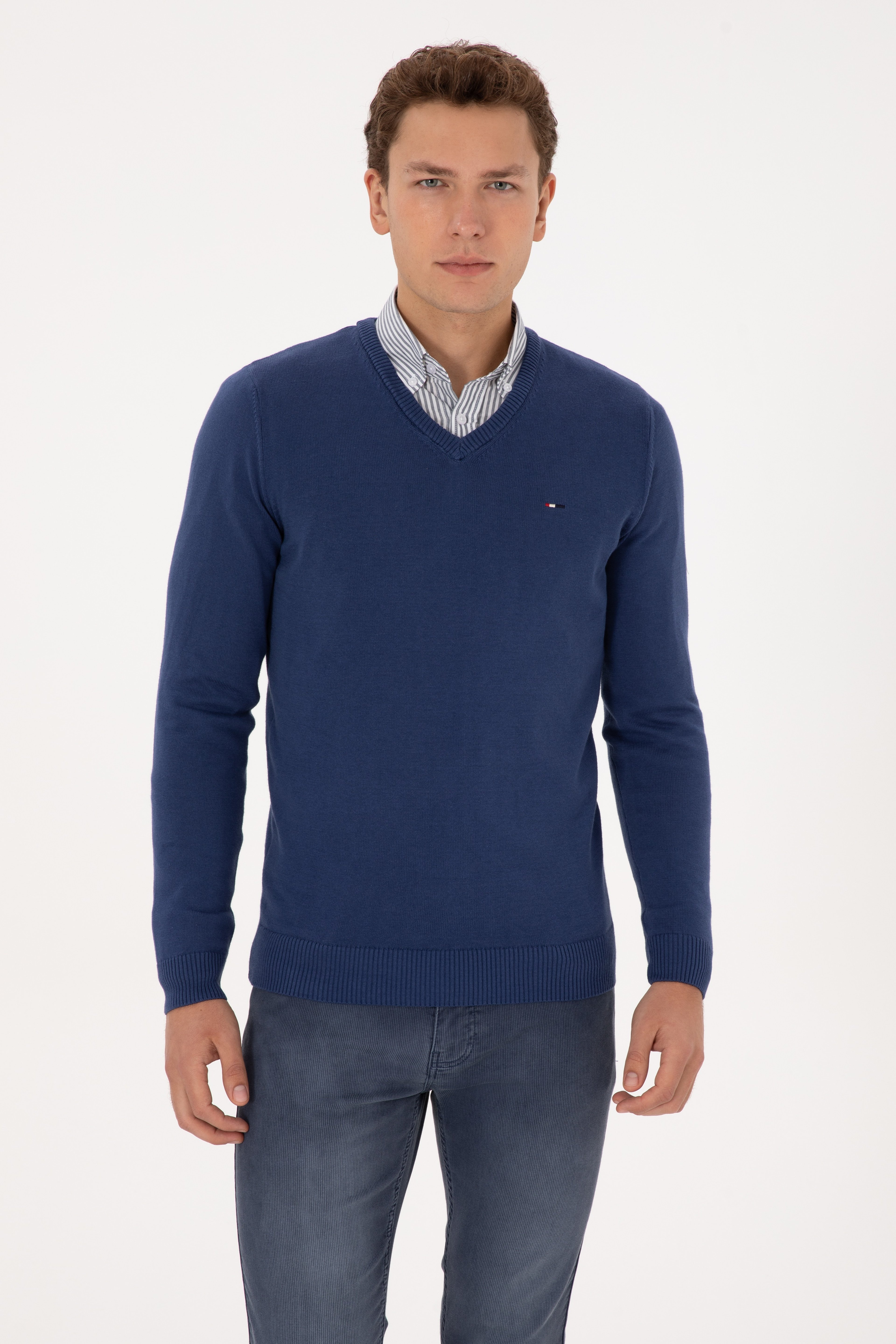 Erkek Slim Fit V Yaka İndigo Basic Kazak - Image 1