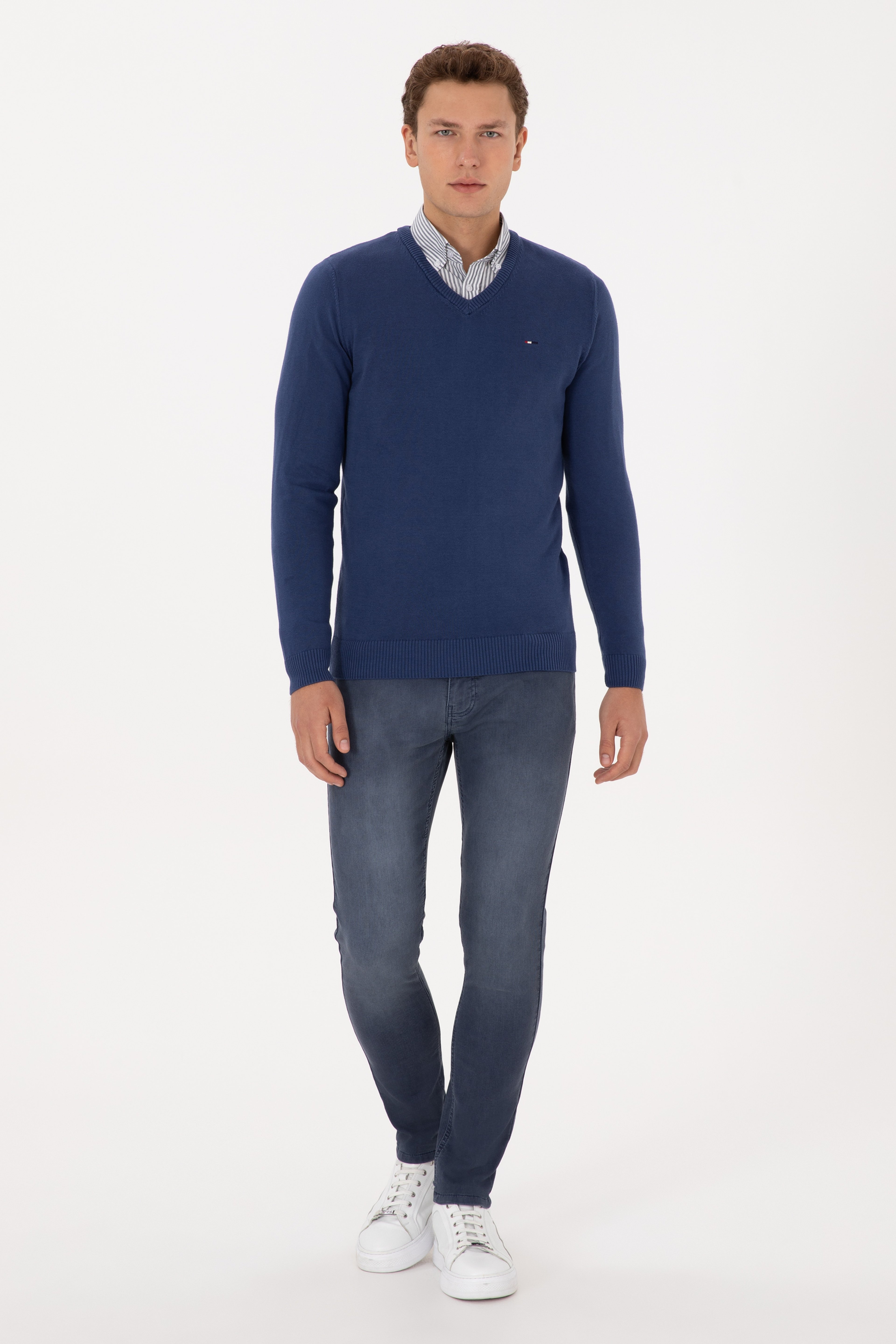 Erkek Slim Fit V Yaka İndigo Basic Kazak